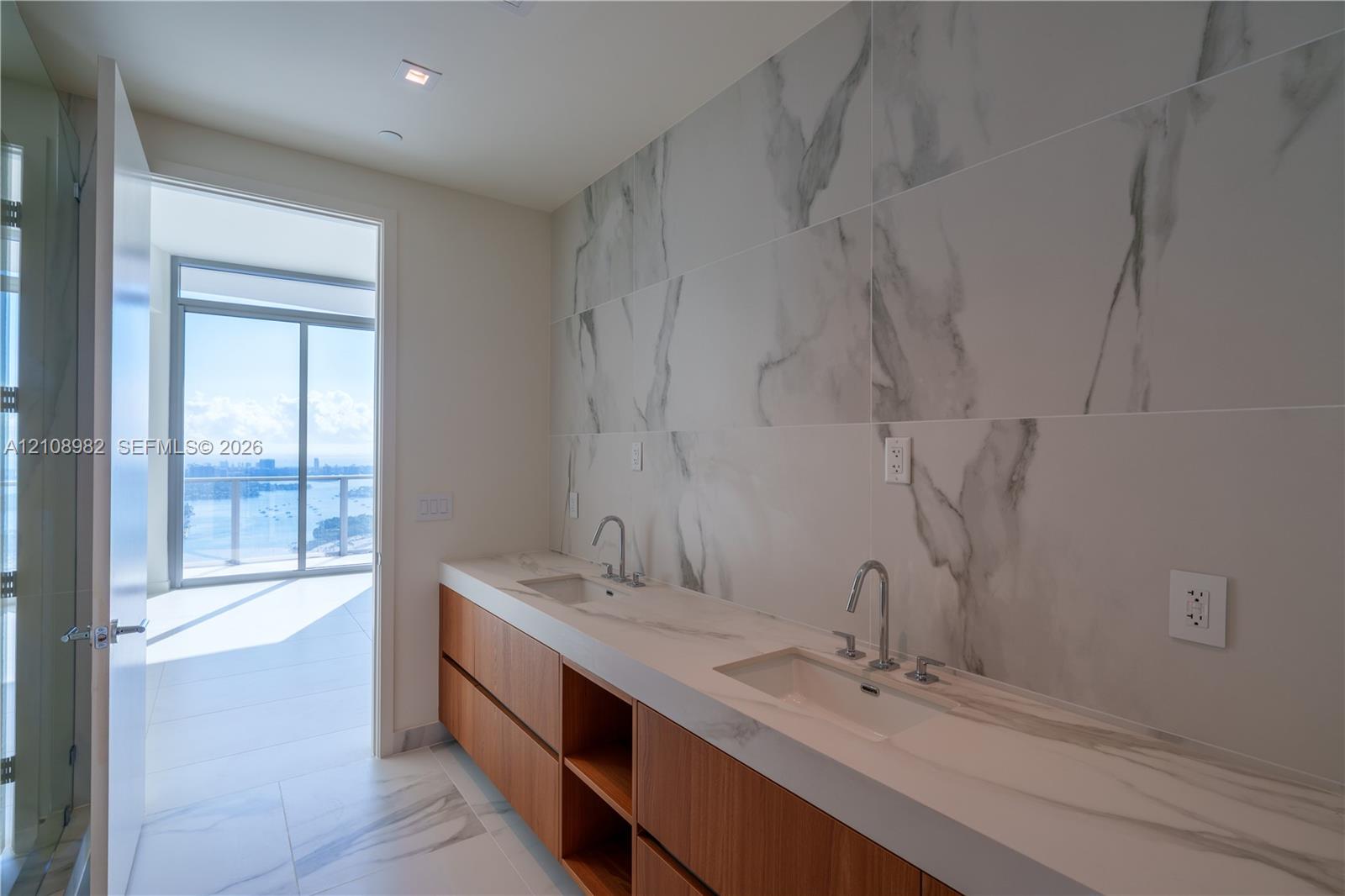 1400 Biscayne Boulevard Unit: #PH5202