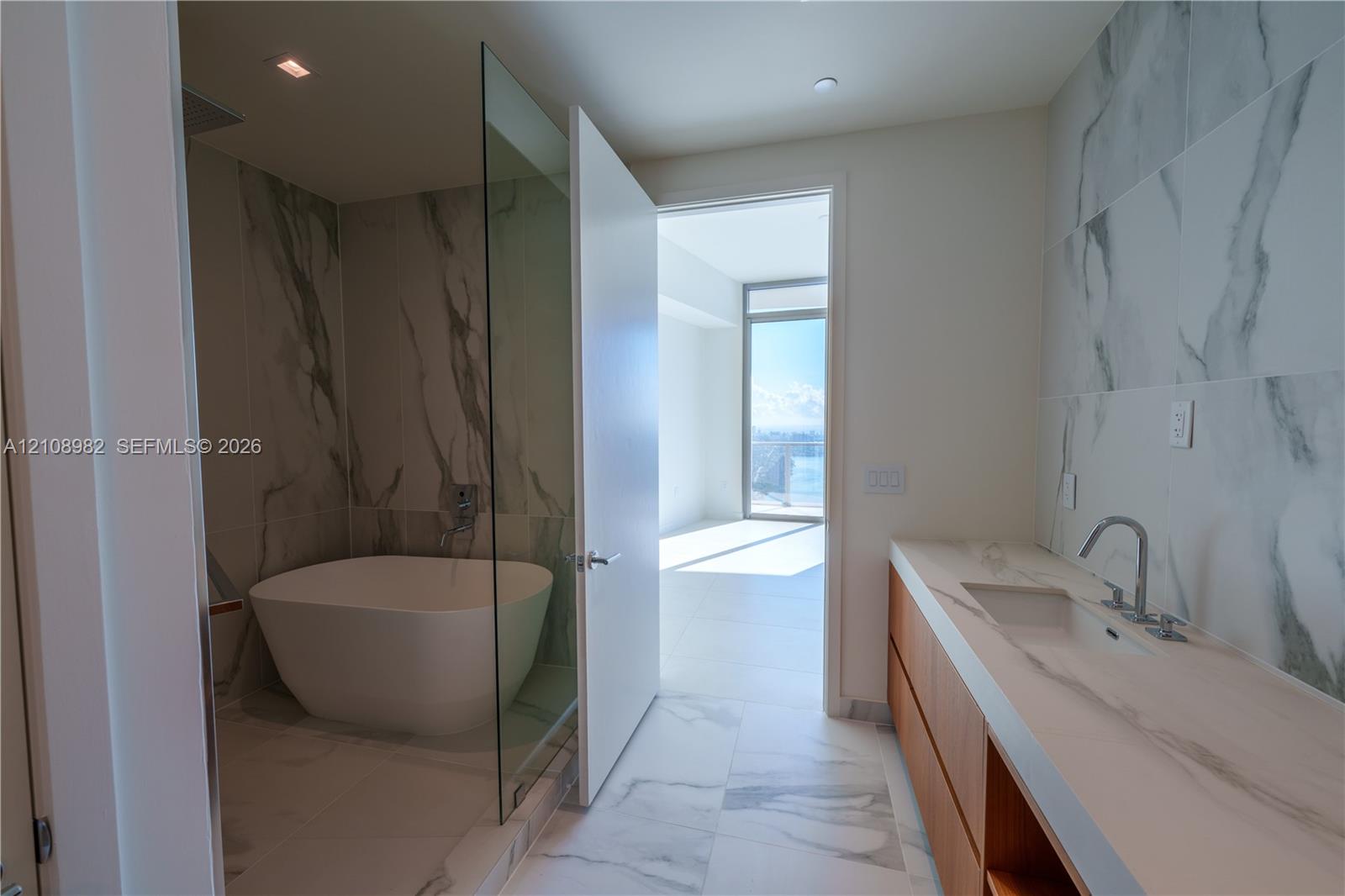 1400 Biscayne Boulevard Unit: #PH5202