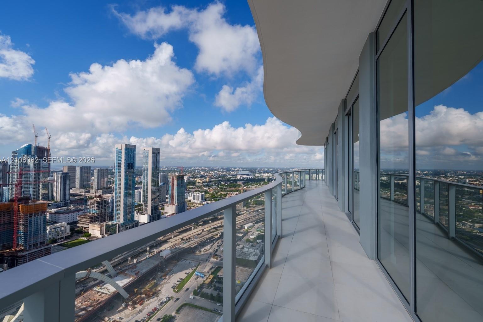 1400 Biscayne Boulevard Unit: #PH5202