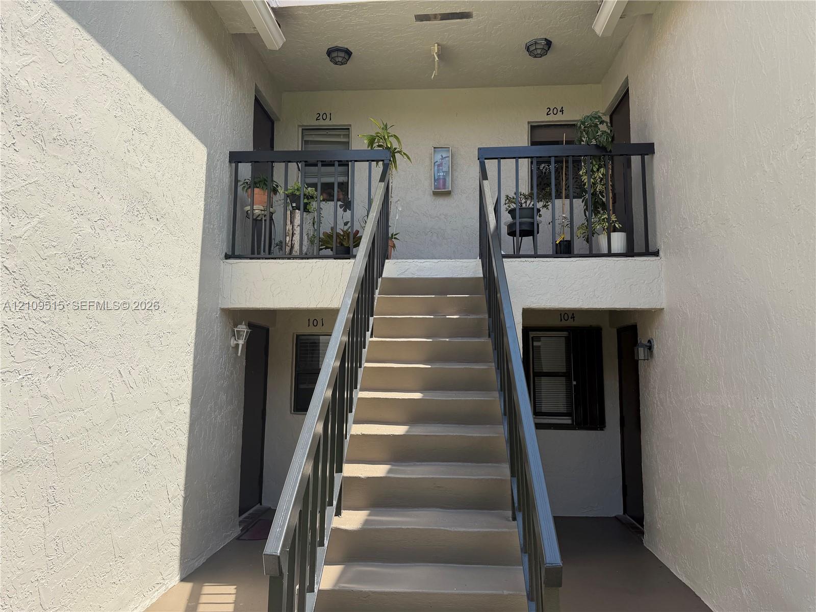 9714 Hammocks Blvd # 29 Unit: 201-29