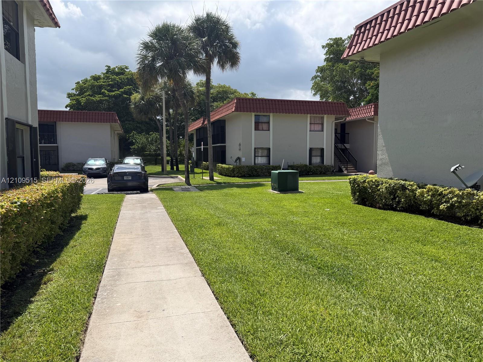 9714 Hammocks Blvd # 29 Unit: 201-29