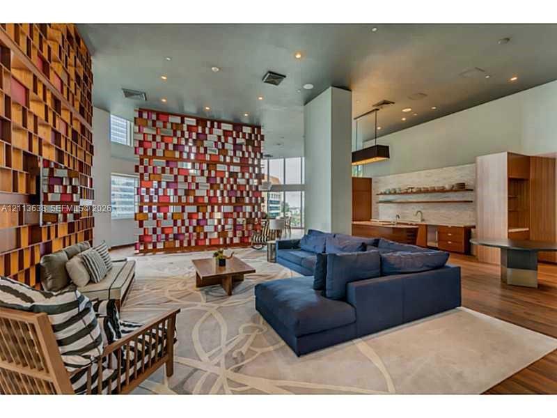 1300 Brickell Bay Dr # 2409