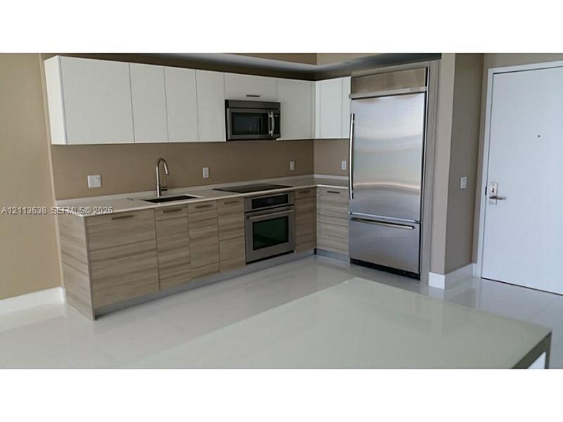 1300 Brickell Bay Dr # 2409