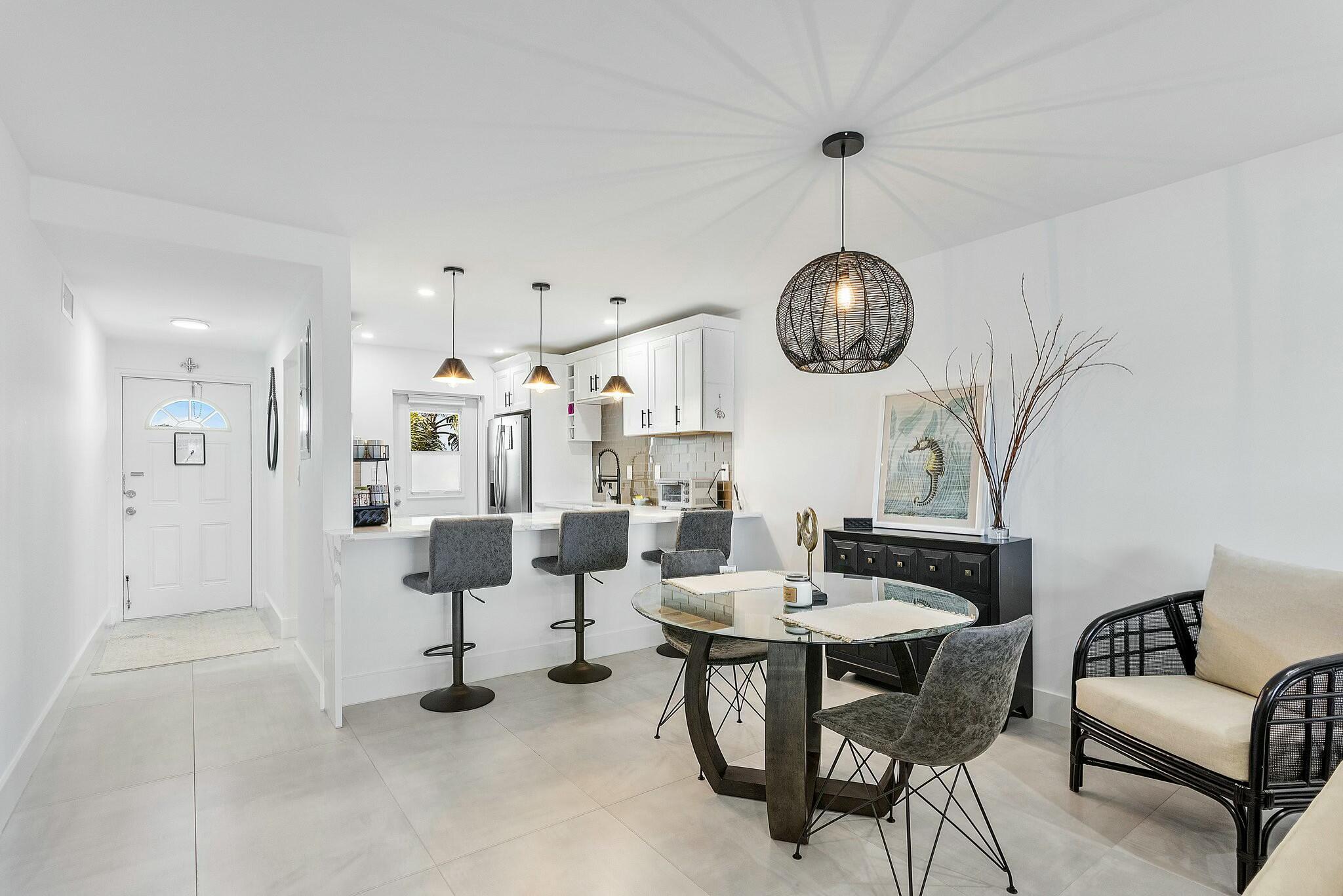 330 N Federal Highway