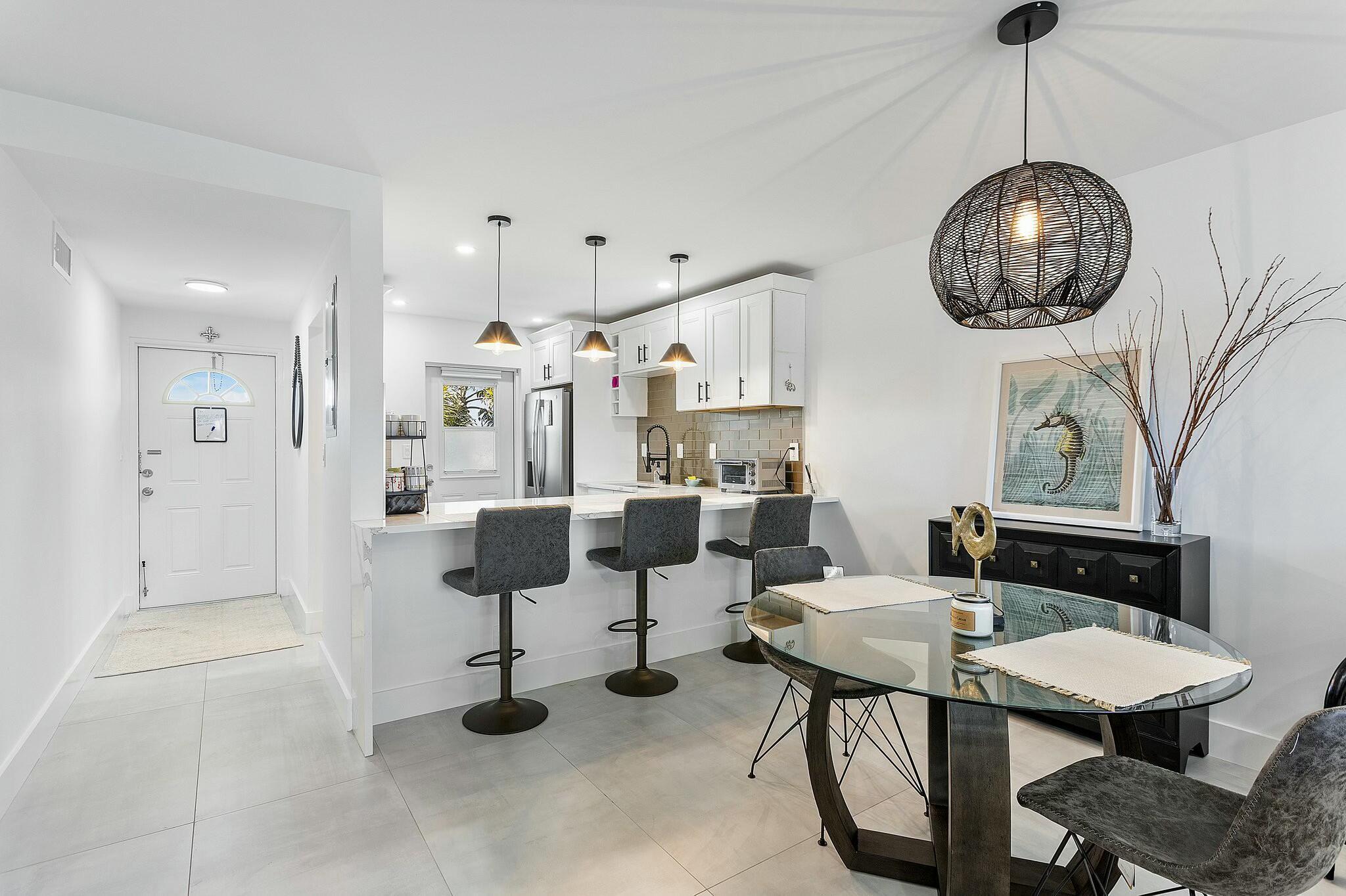 330 N Federal Highway