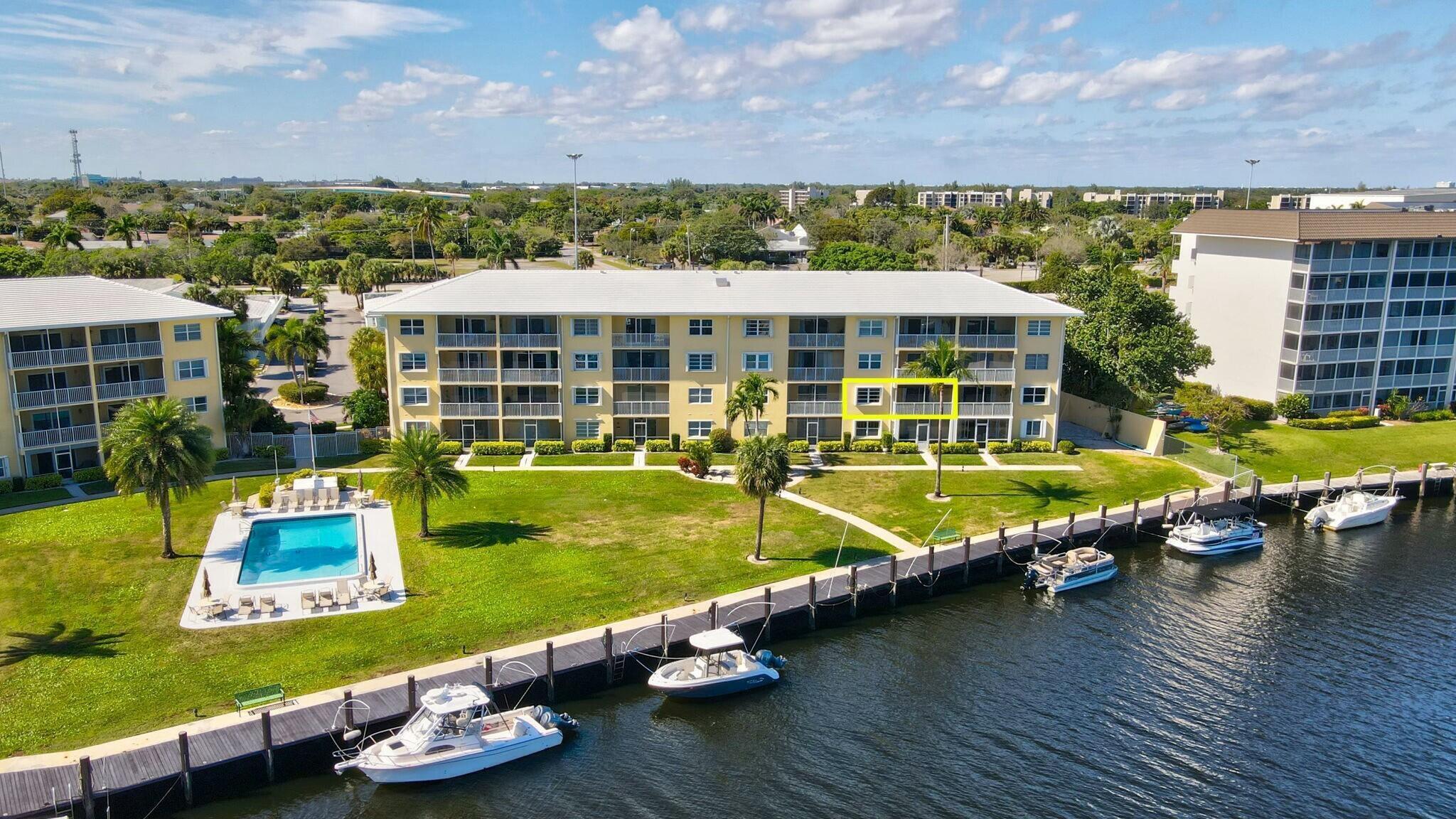 330 N Federal Highway