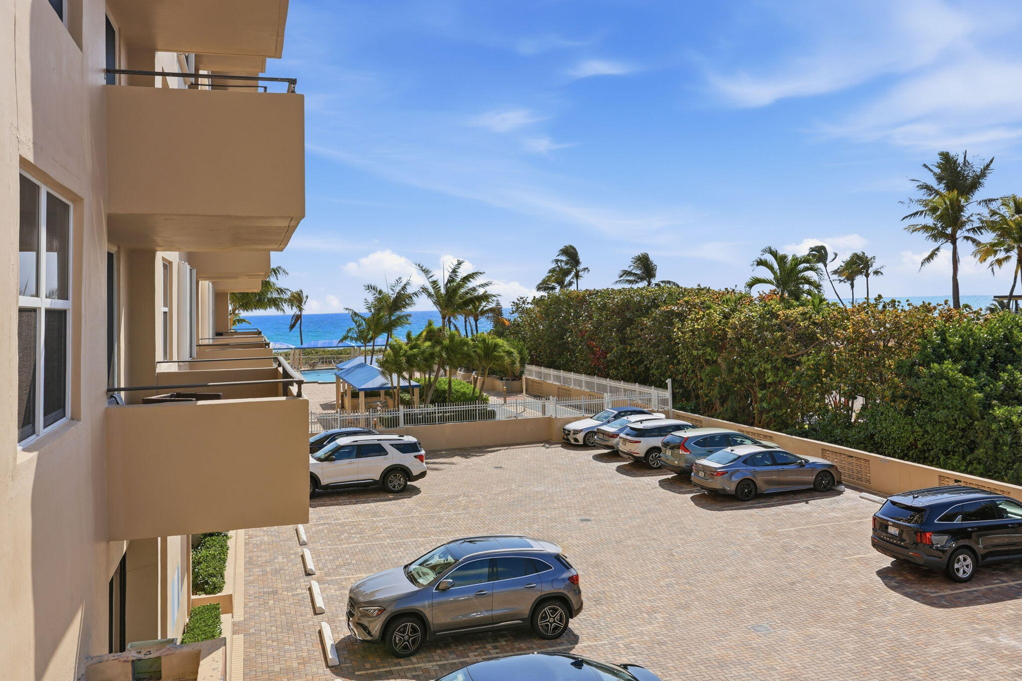 2000 S Ocean Boulevard 2l, Lauderdale-By-The-Sea Unit: 2l