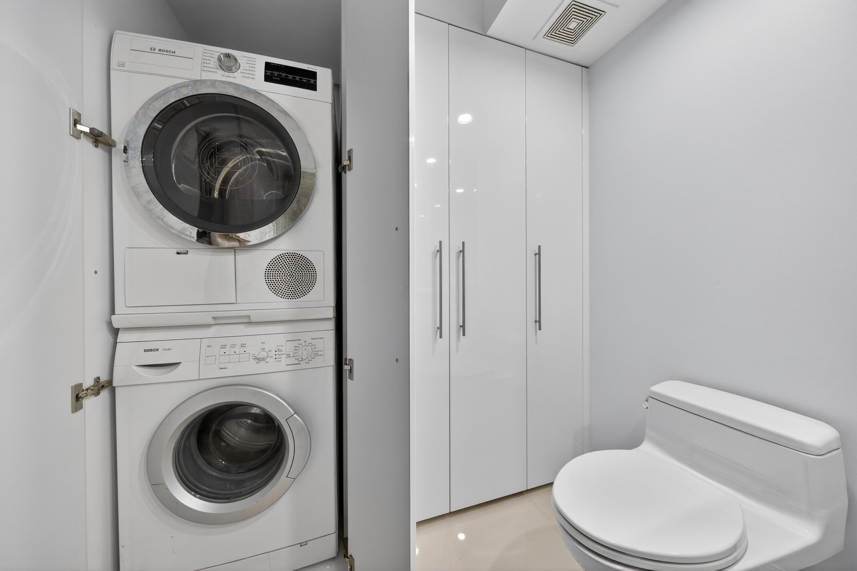 2100 S Ocean Lane 1712