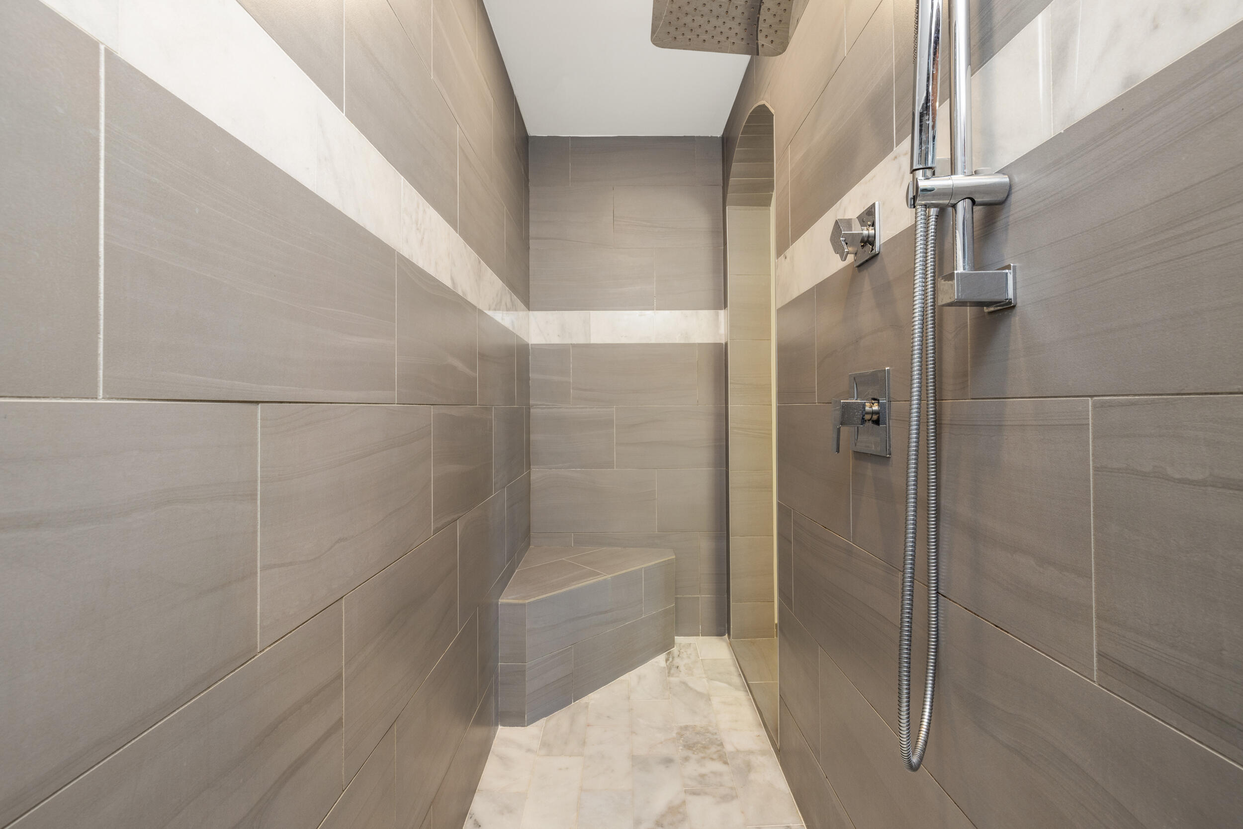 701 SE 21st Avenue 201