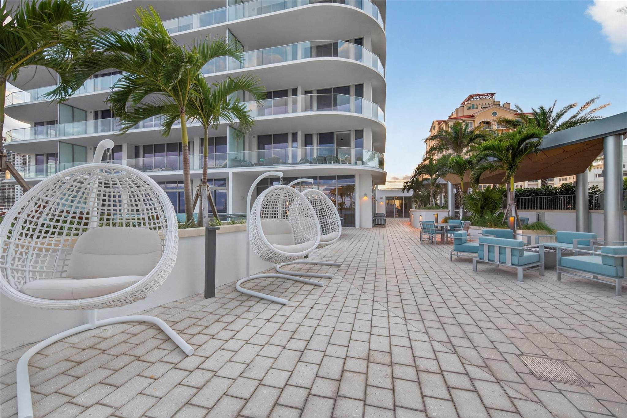 153 N Seabreeze Boulevard