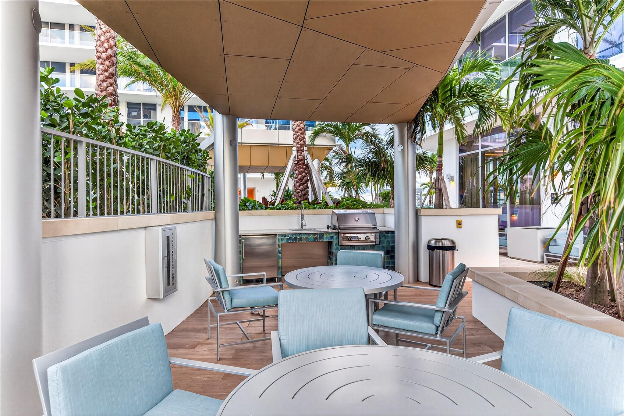 153 N Seabreeze Boulevard