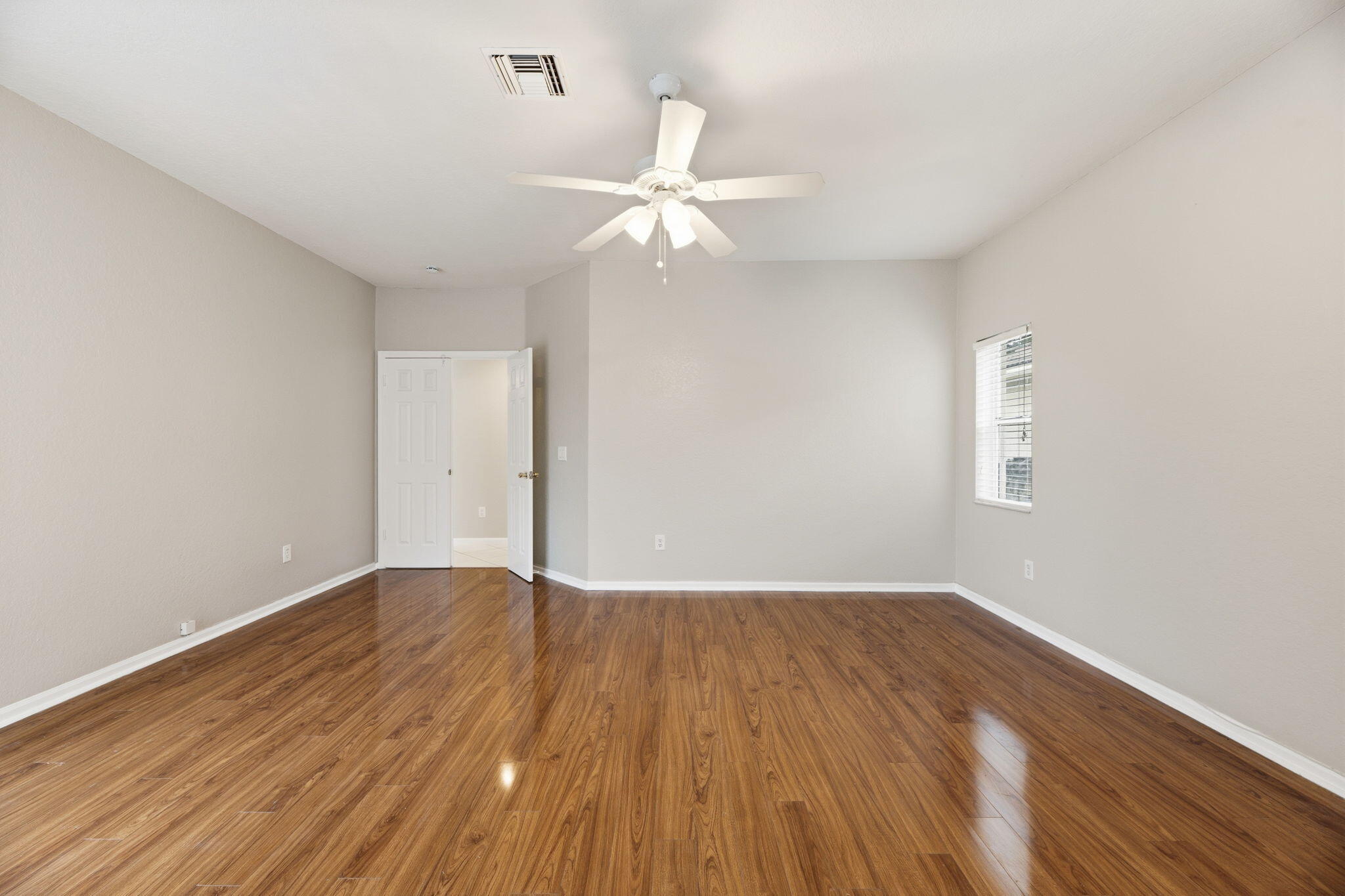 10316 NW 53rd Court
