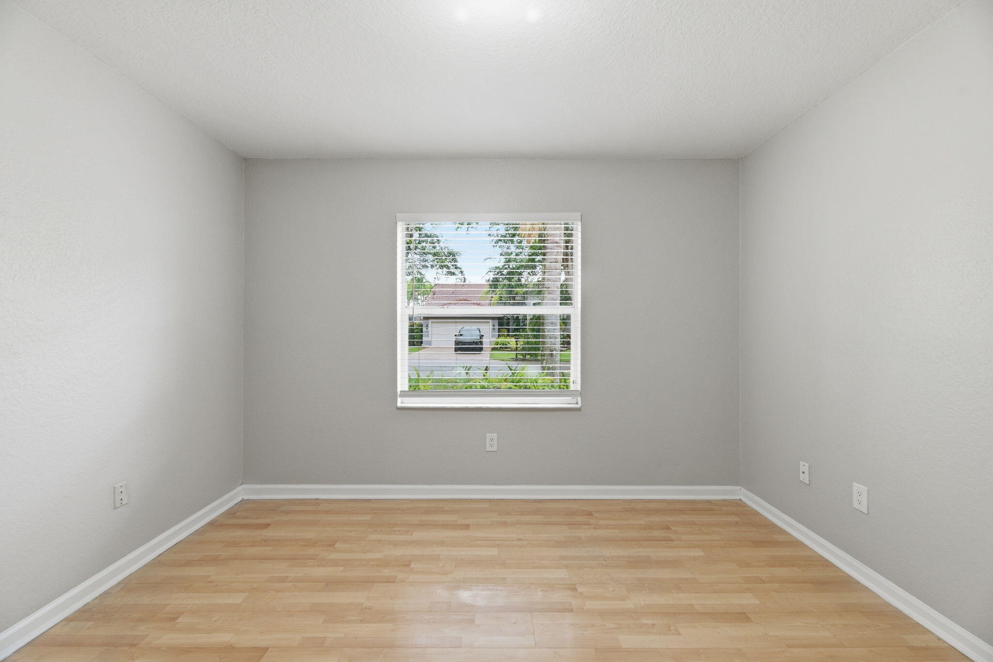 10316 NW 53rd Court