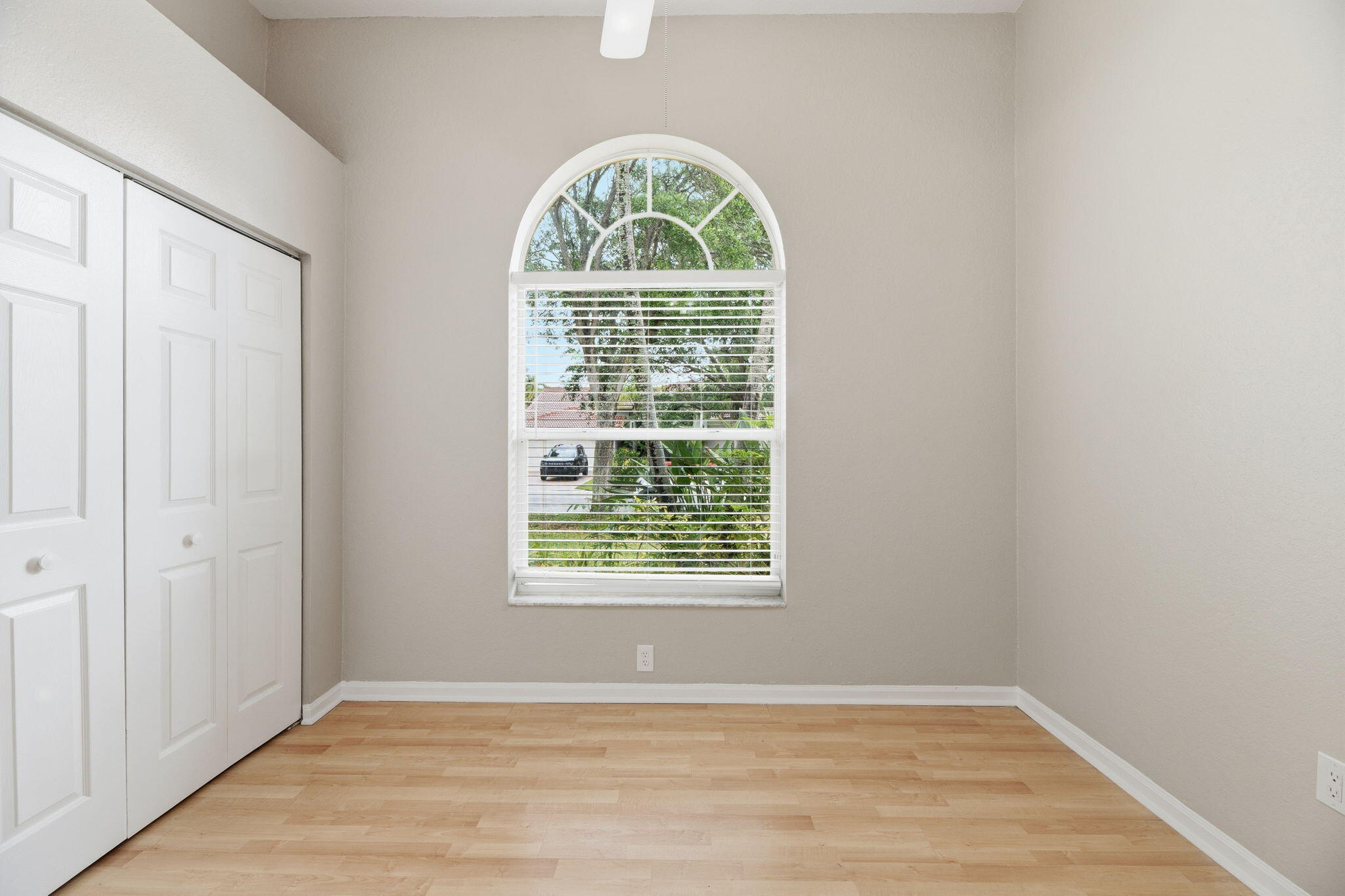 10316 NW 53rd Court