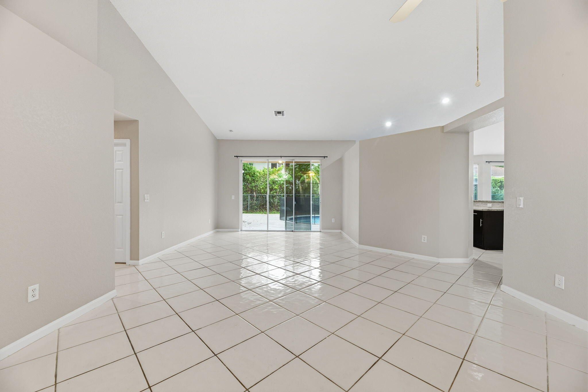 10316 NW 53rd Court