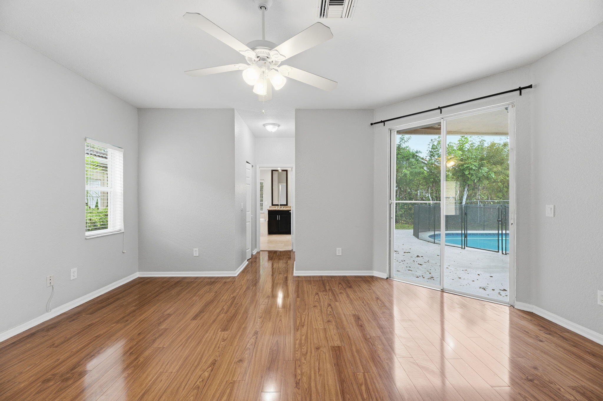 10316 NW 53rd Court