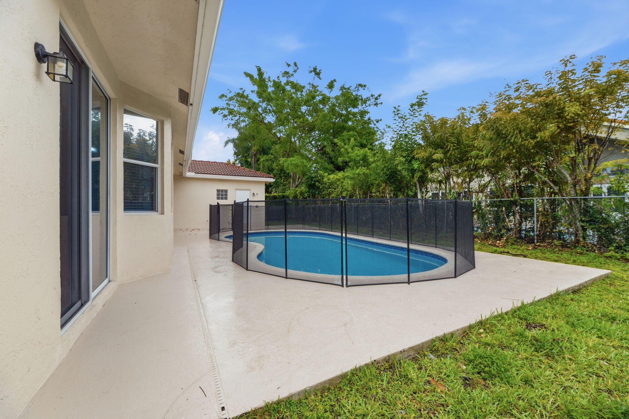 10316 NW 53rd Court