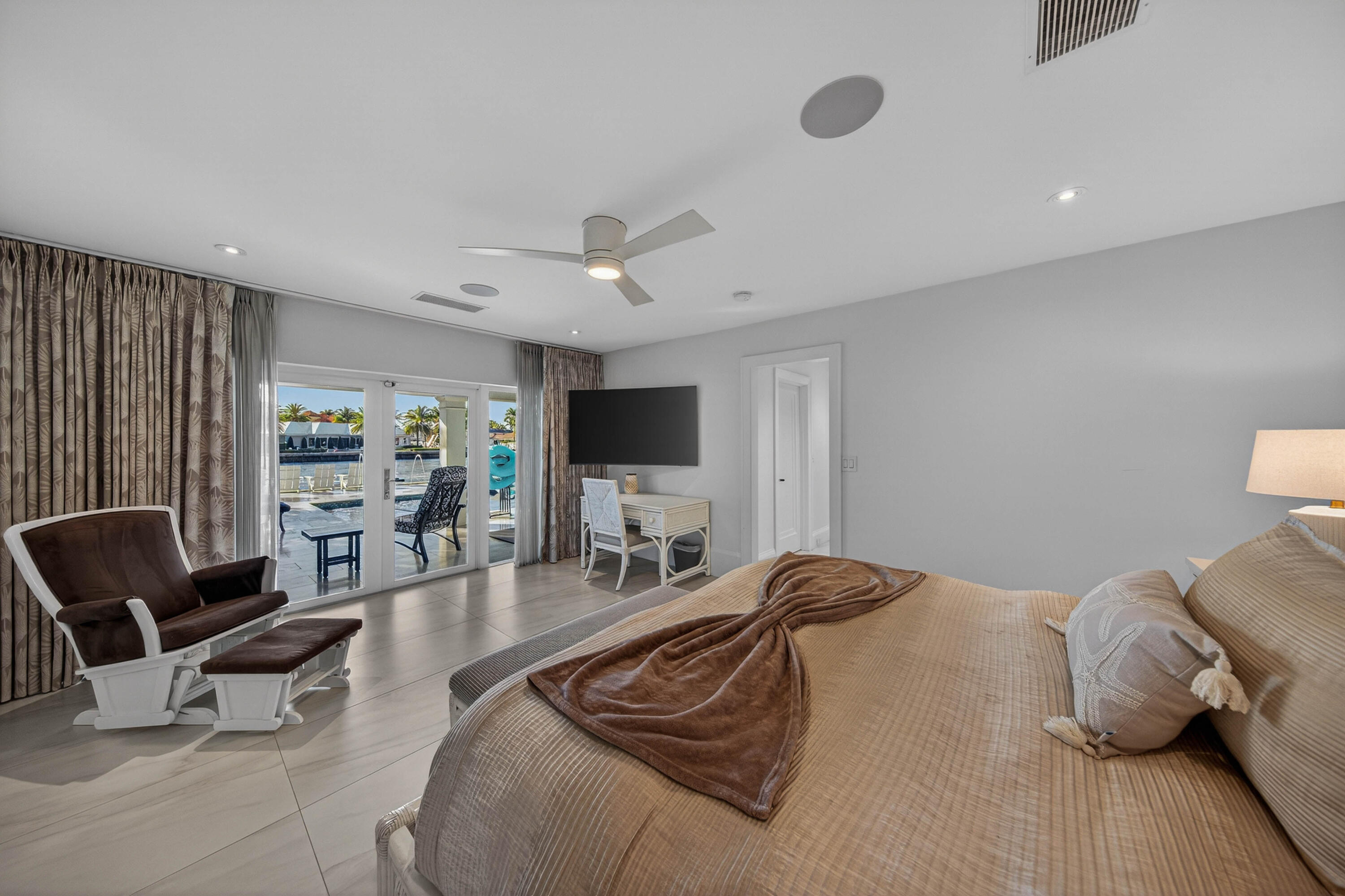 3109 NE 42nd Court