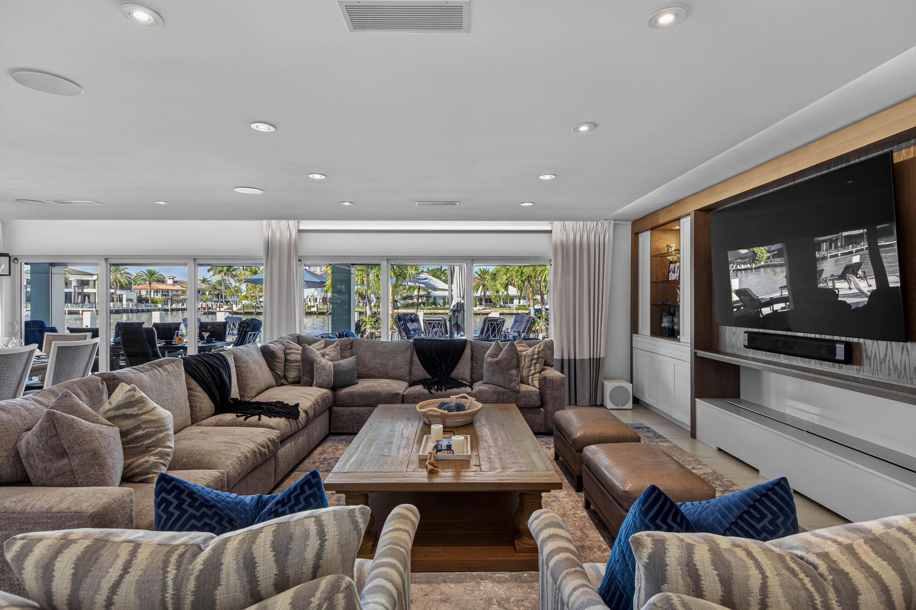 3109 NE 42nd Court