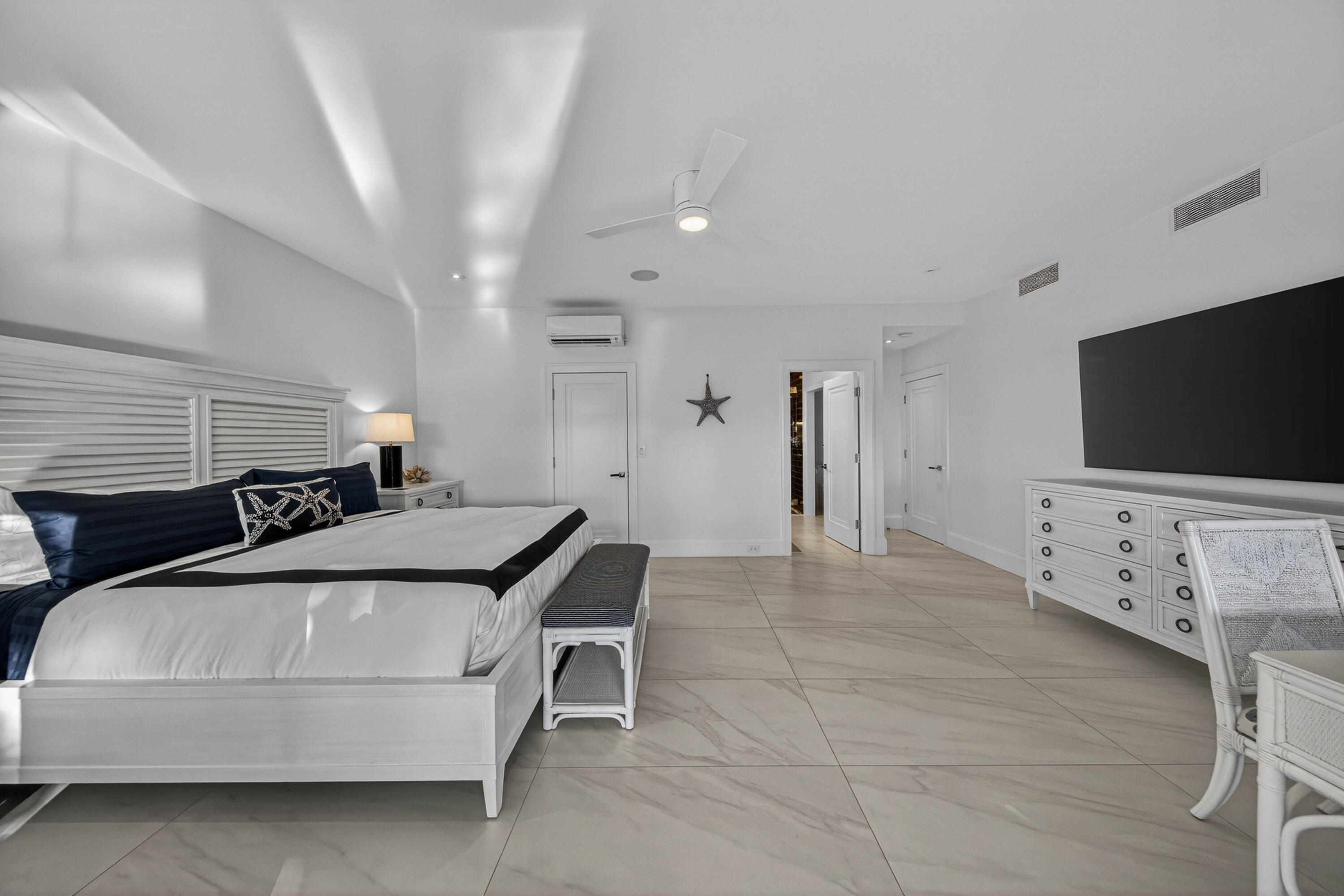 3109 NE 42nd Court