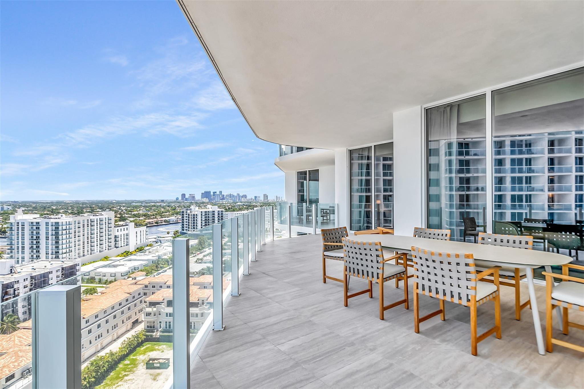 525 N Fort Lauderdale Beach Boulevard Unit: 1607