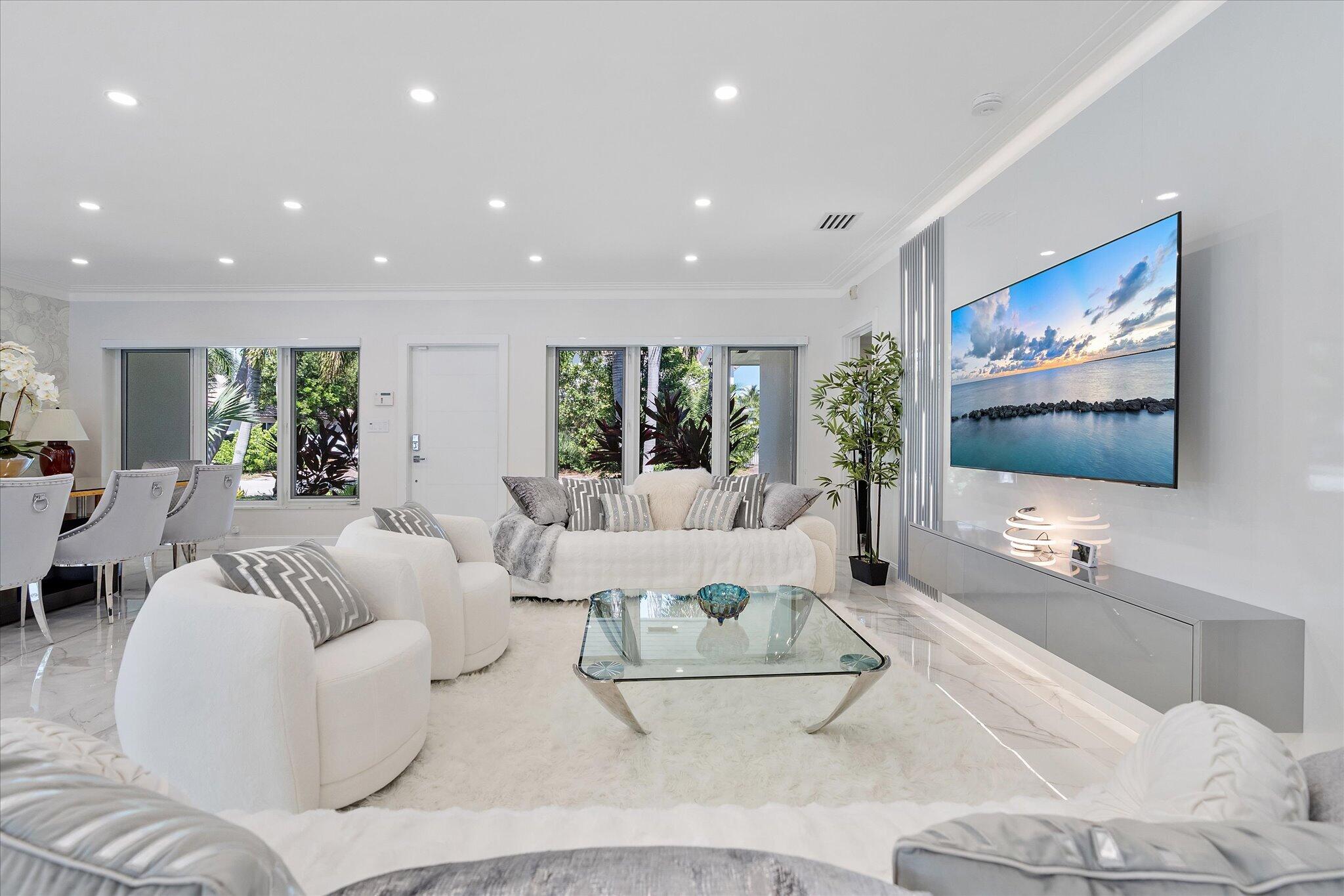 207 Royal Palm Drive