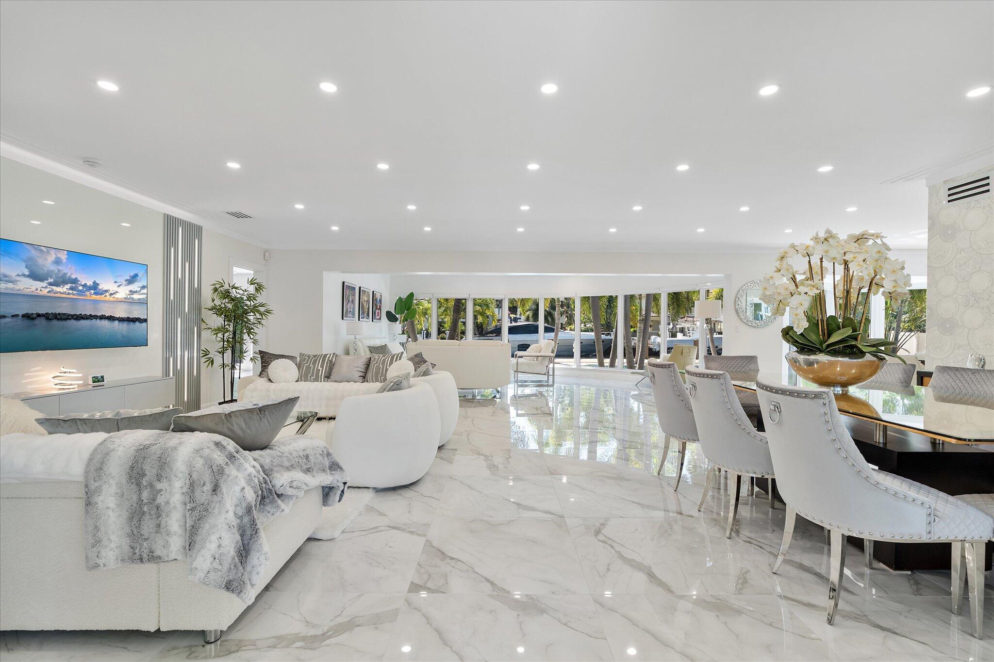 207 Royal Palm Drive