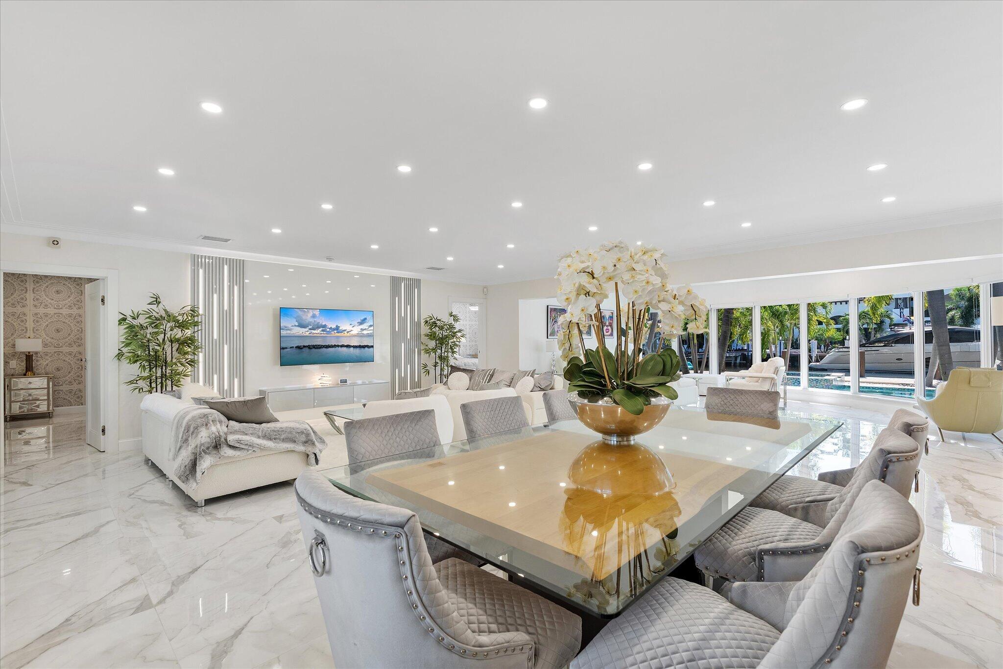 207 Royal Palm Drive