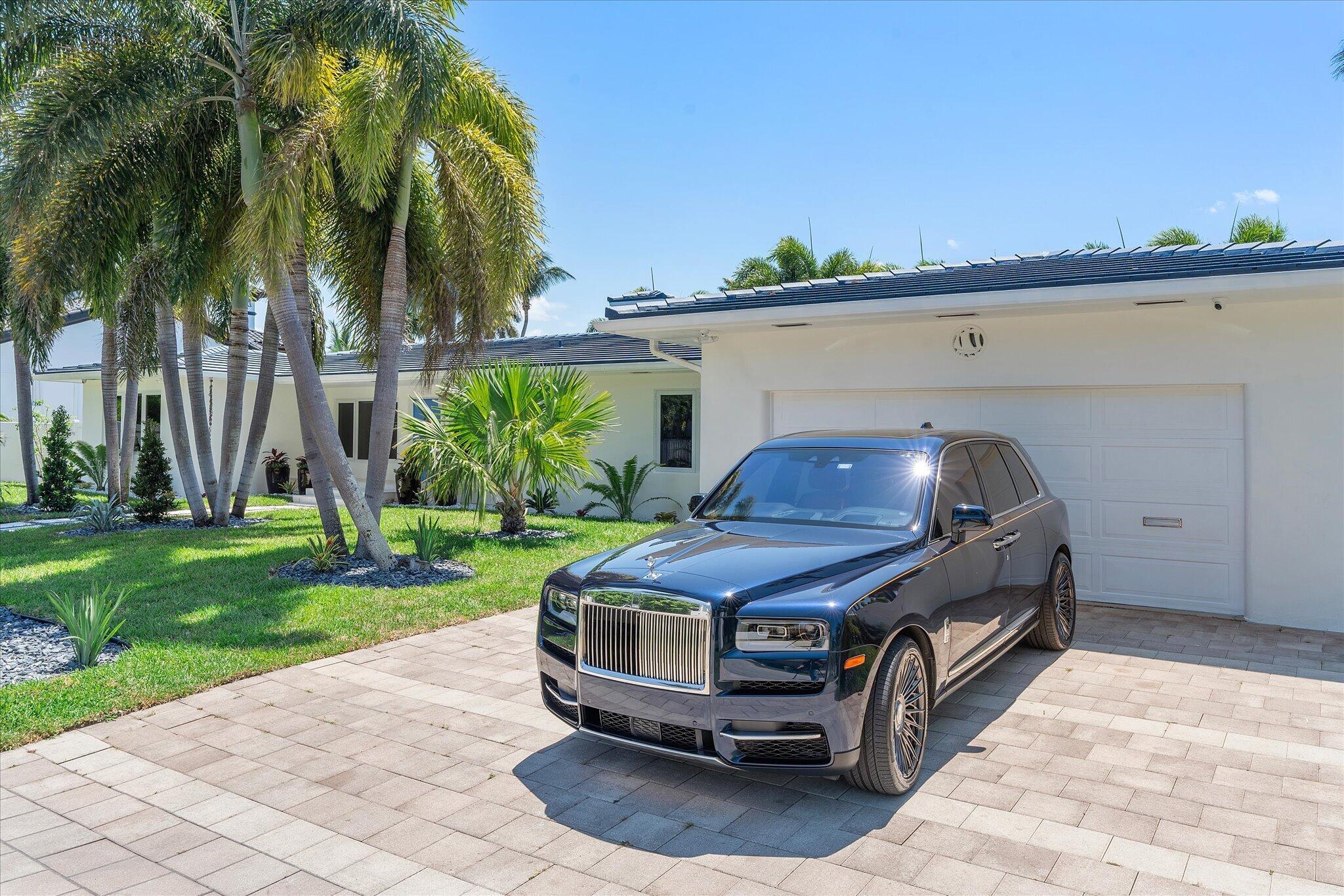 207 Royal Palm Drive