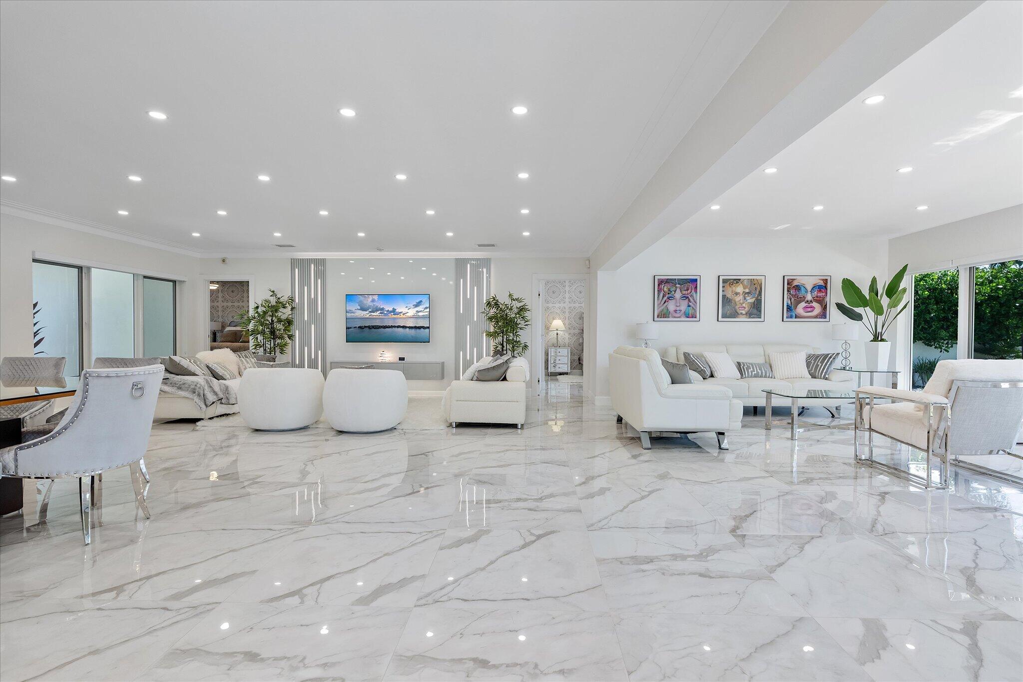 207 Royal Palm Drive