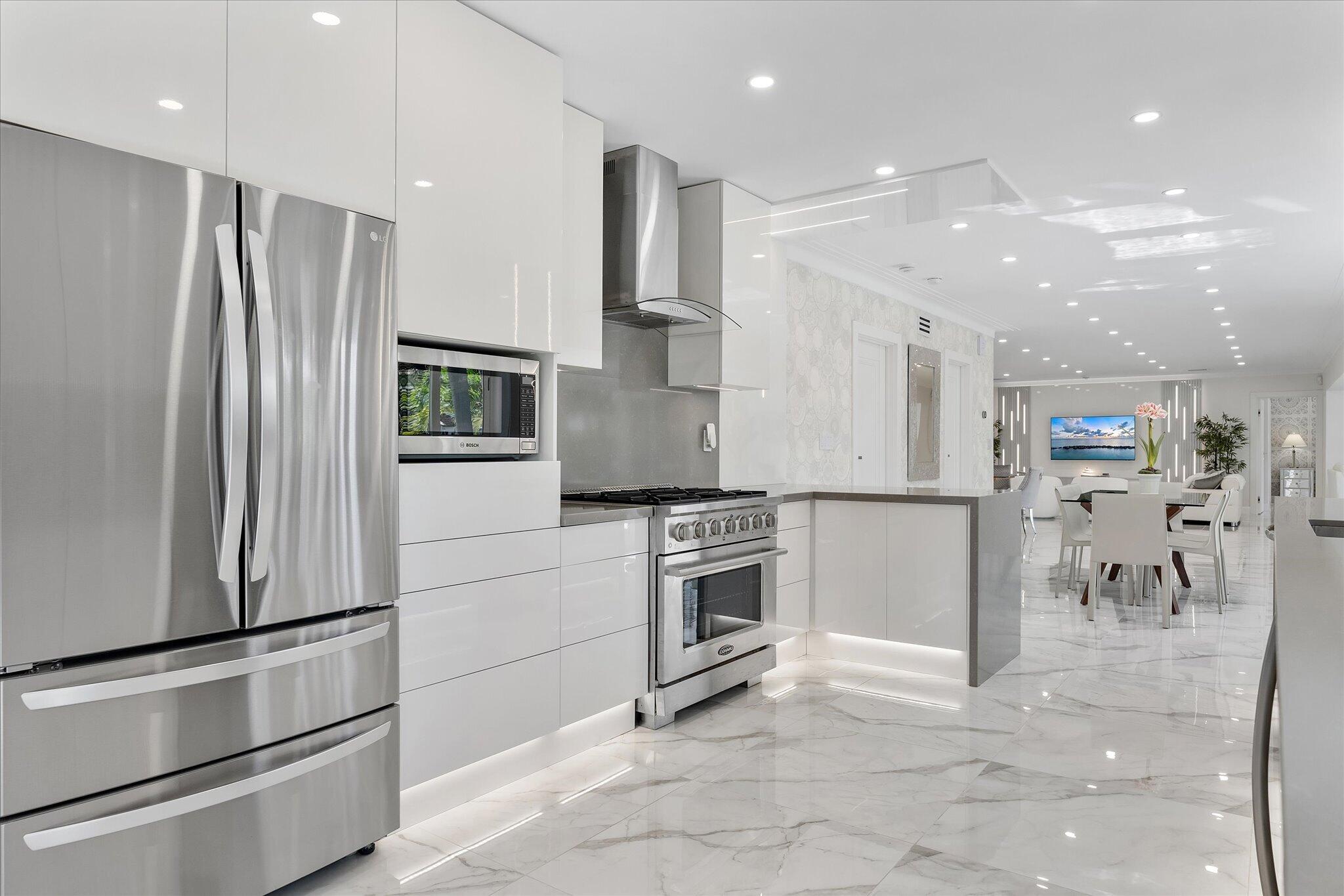 207 Royal Palm Drive