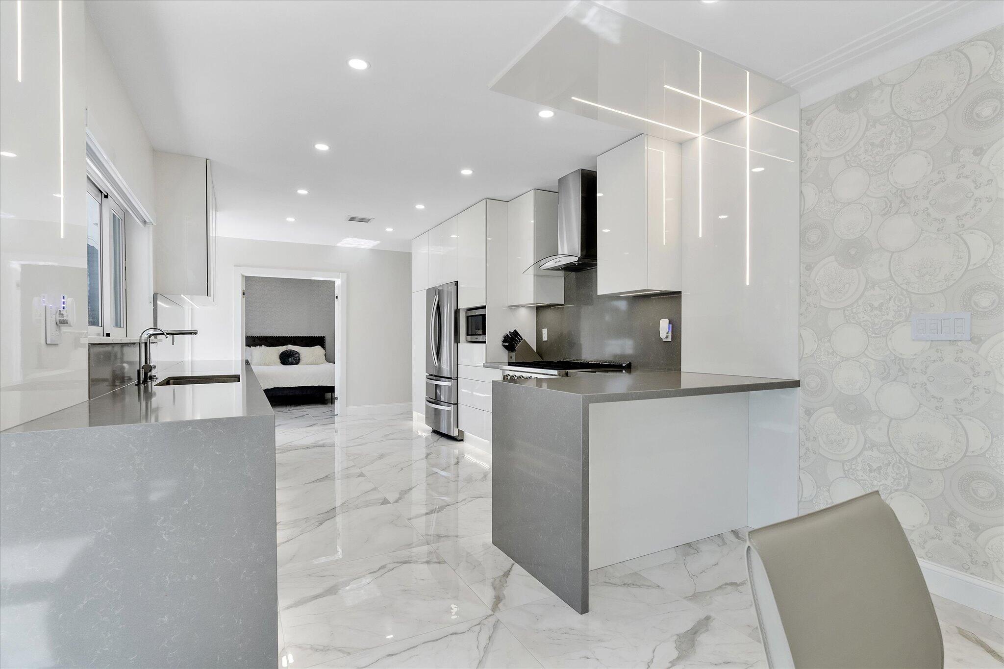 207 Royal Palm Drive