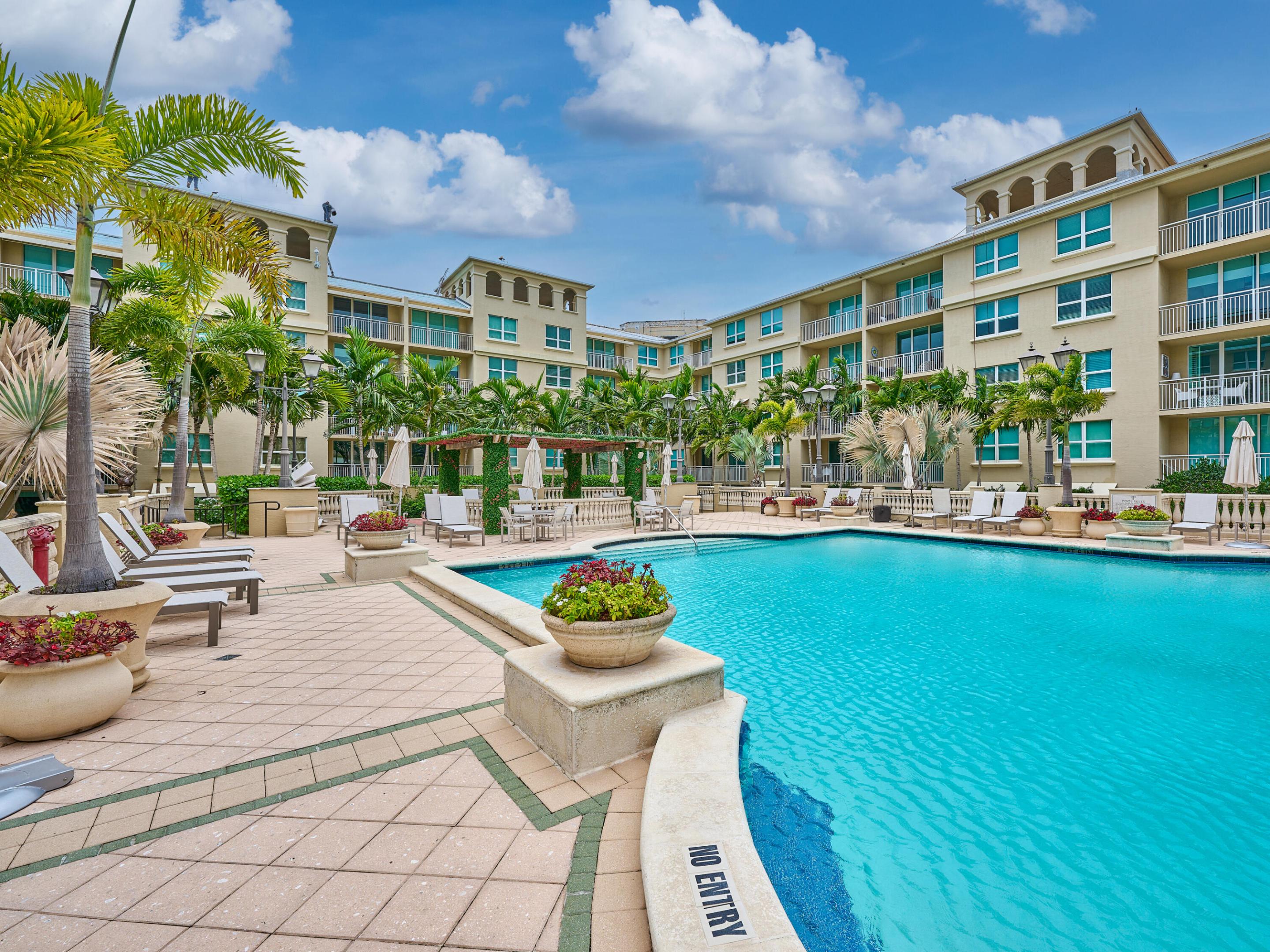 99 SE Mizner Boulevard Ph 35