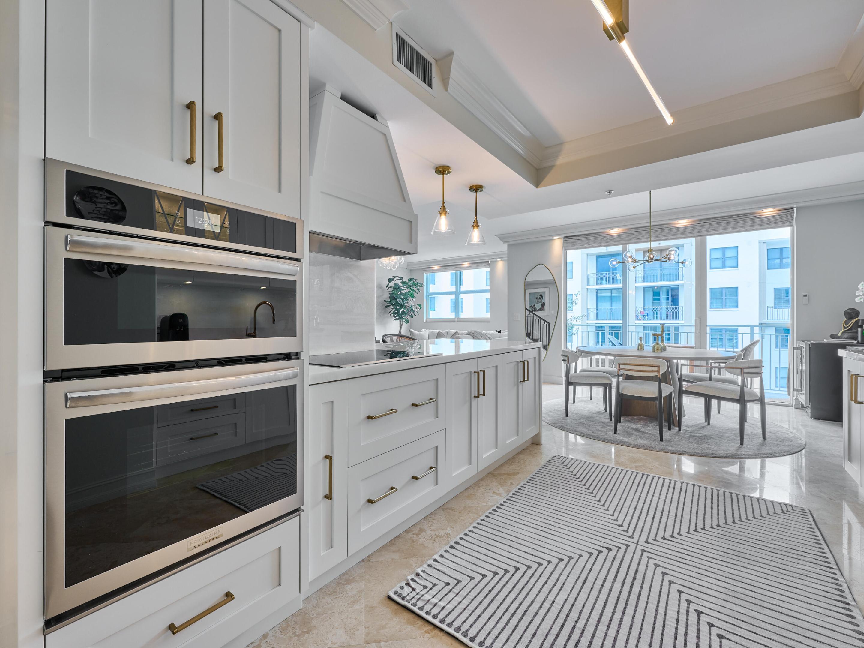 99 SE Mizner Boulevard Ph 35