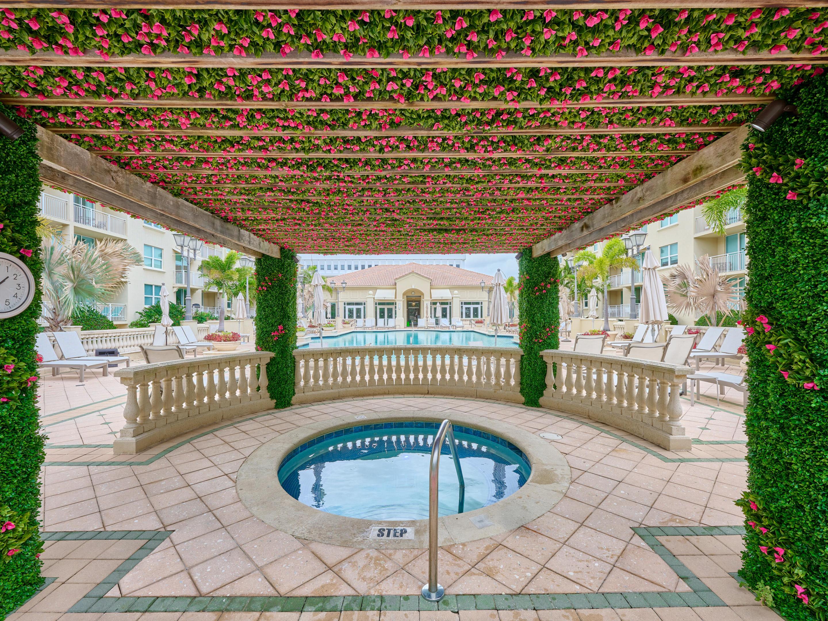 99 SE Mizner Boulevard Ph 35