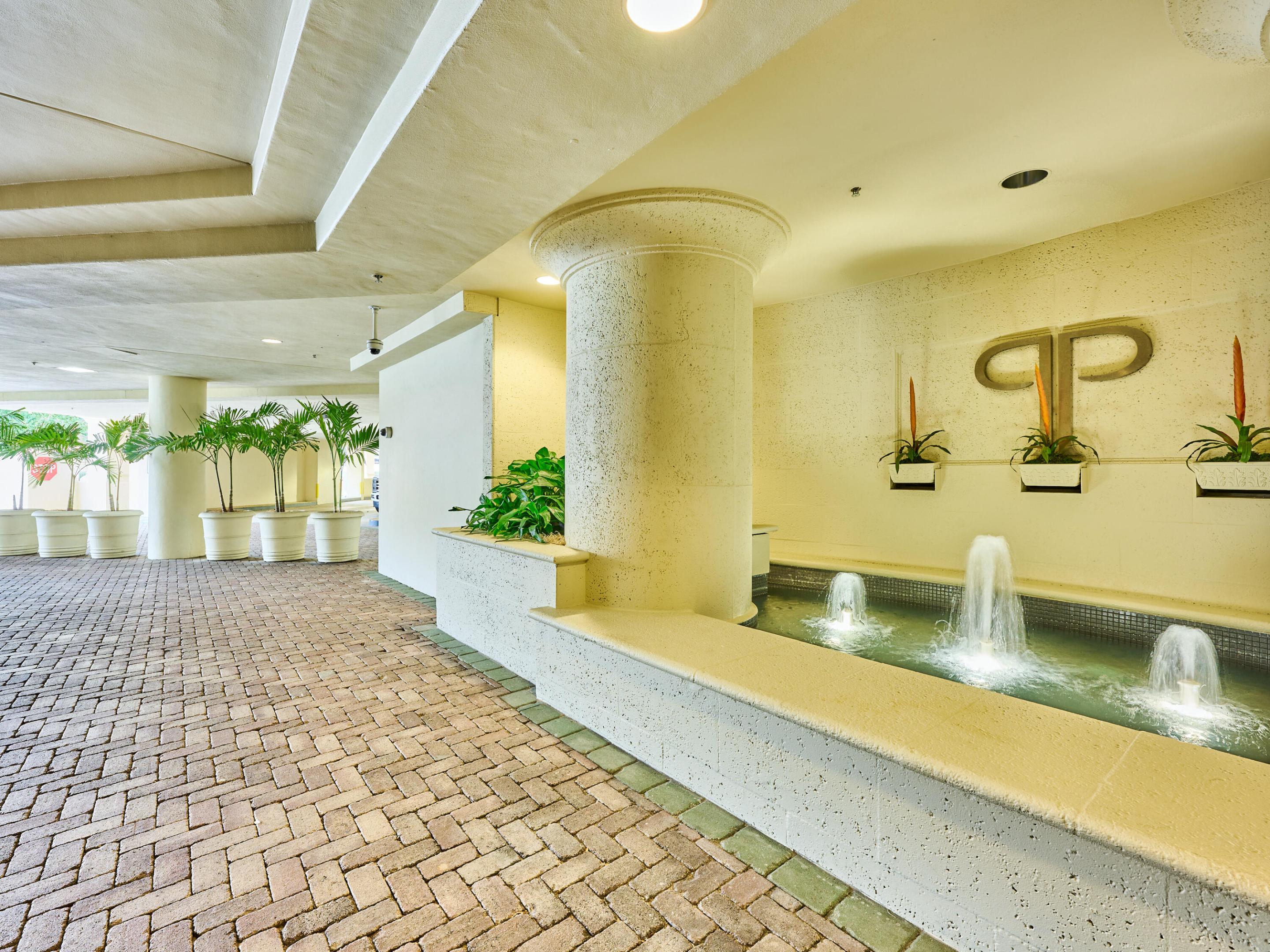 99 SE Mizner Boulevard Ph 35