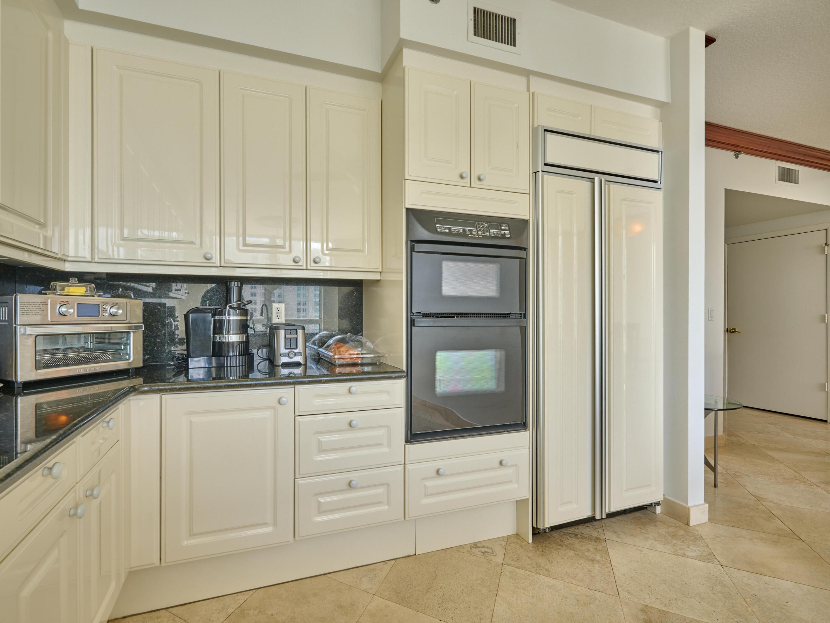 3720 S Ocean Boulevard 907