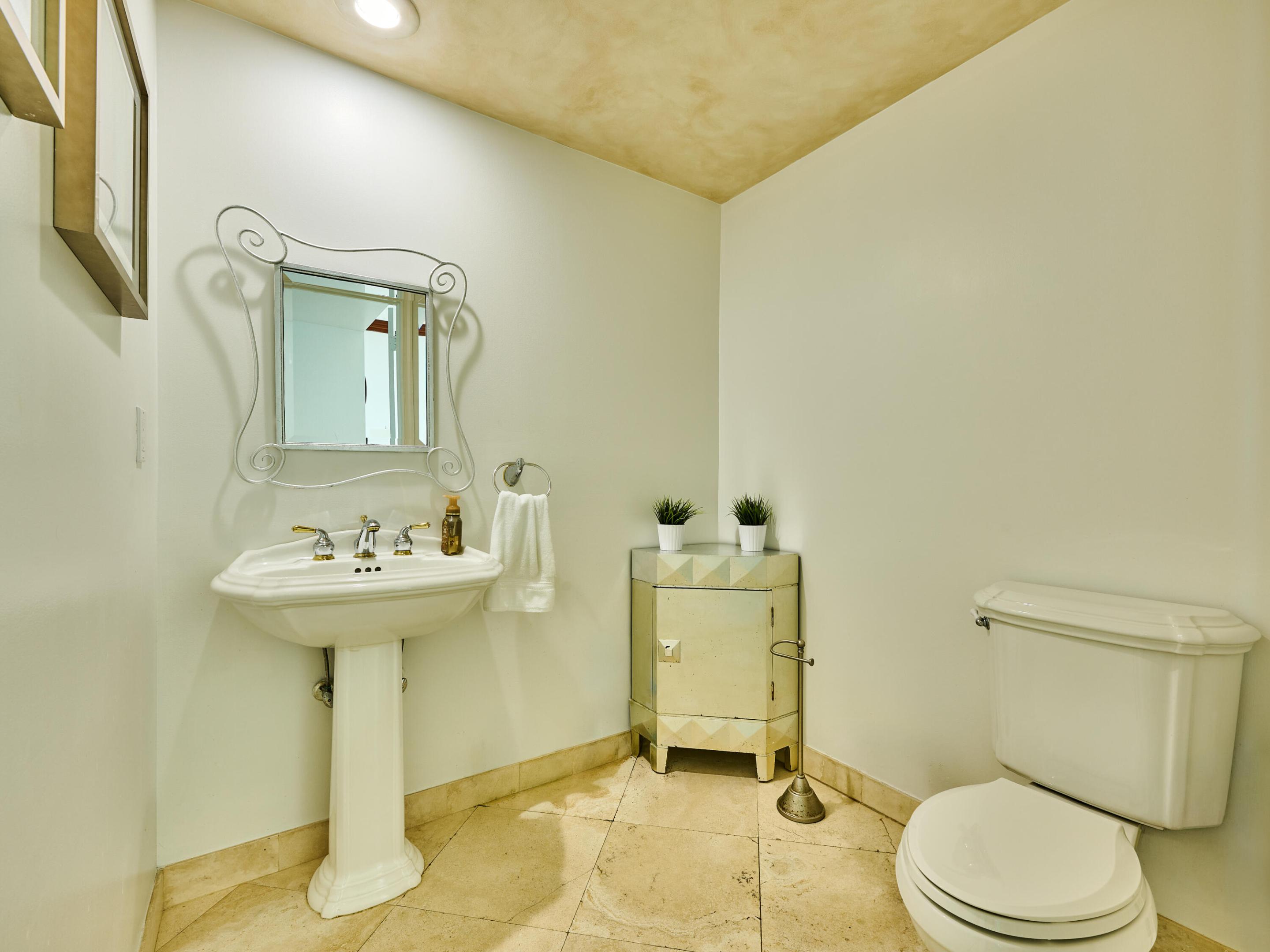 3720 S Ocean Boulevard 907