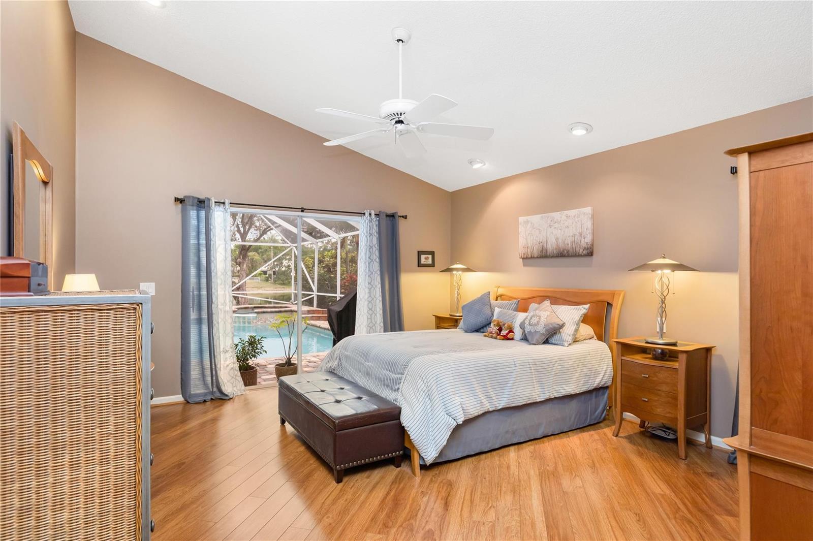 6660 NW 75th Place