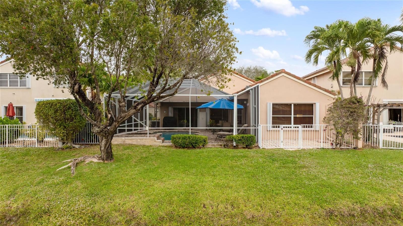 6660 NW 75th Place