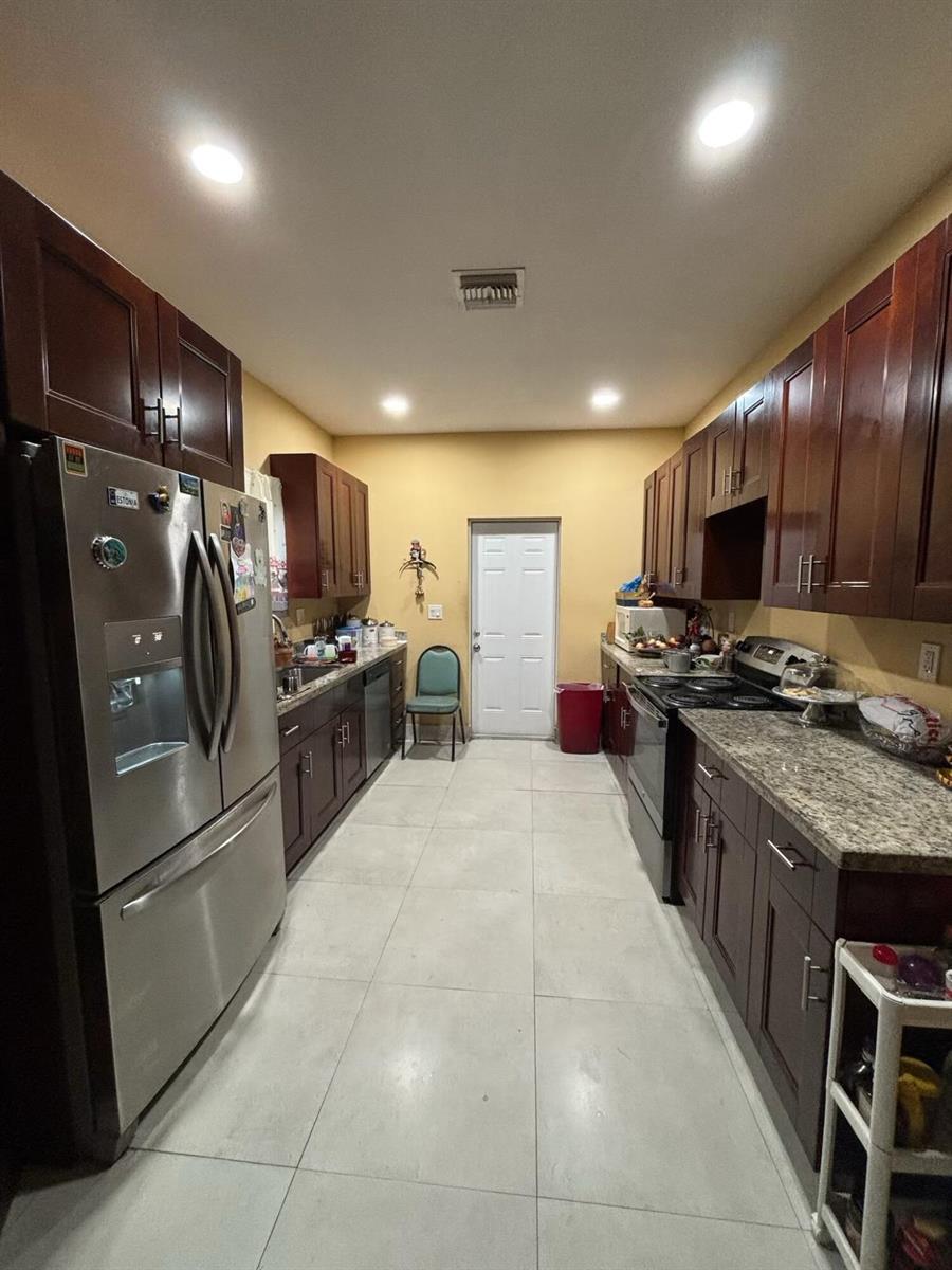 4444 NW 23rd Avenue # B Unit: Unit. B