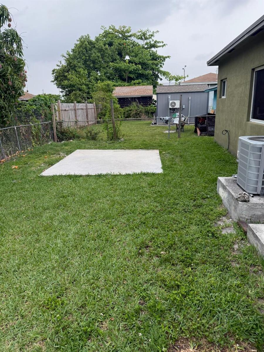 4444 NW 23rd Avenue # B Unit: Unit. B