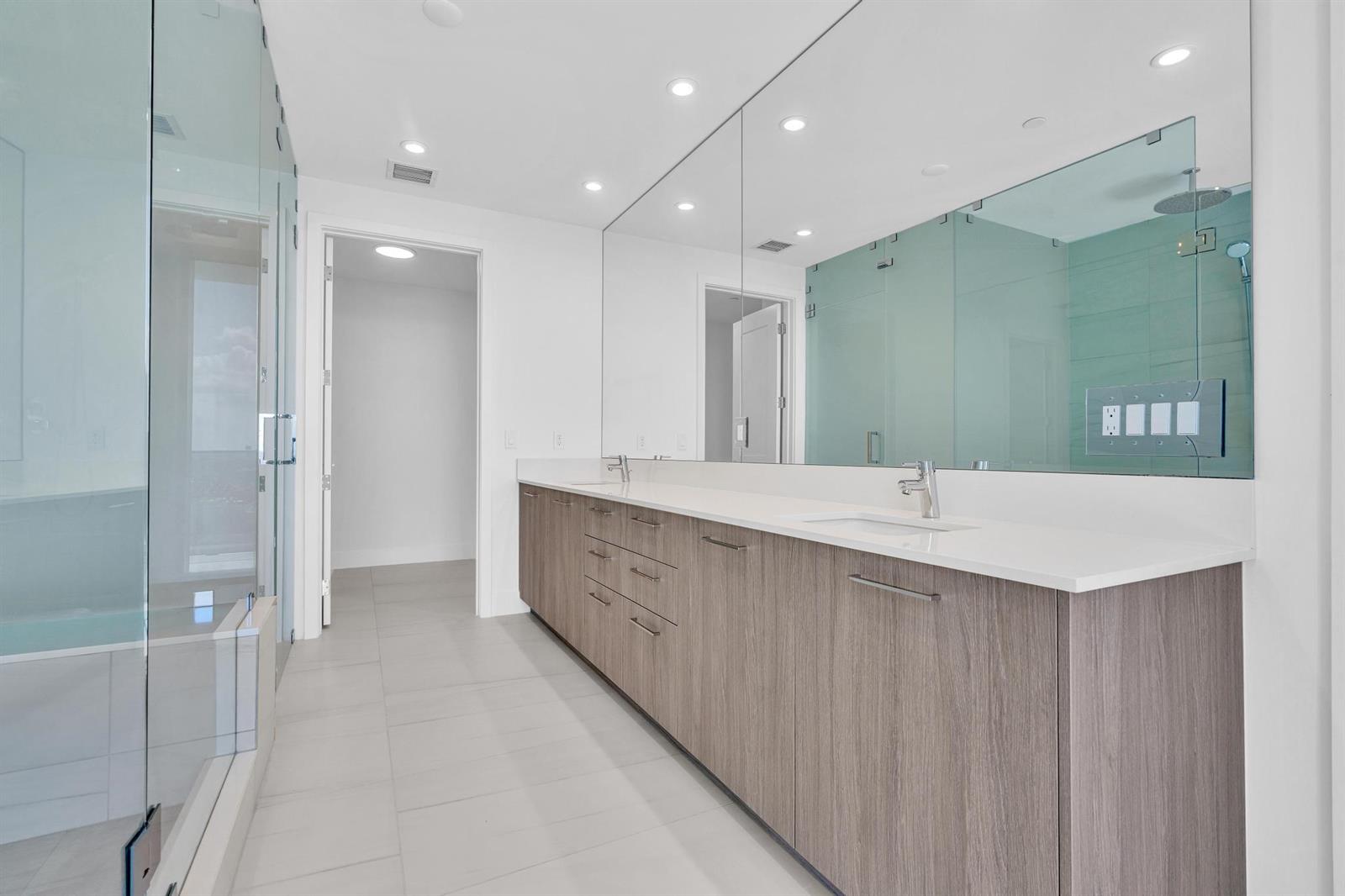 151 N Seabreeze Boulevard # 1902