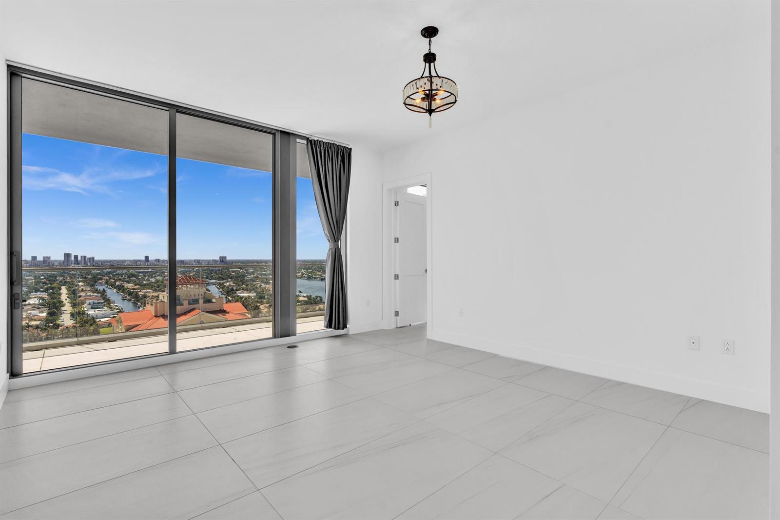 151 N Seabreeze Boulevard # 1902