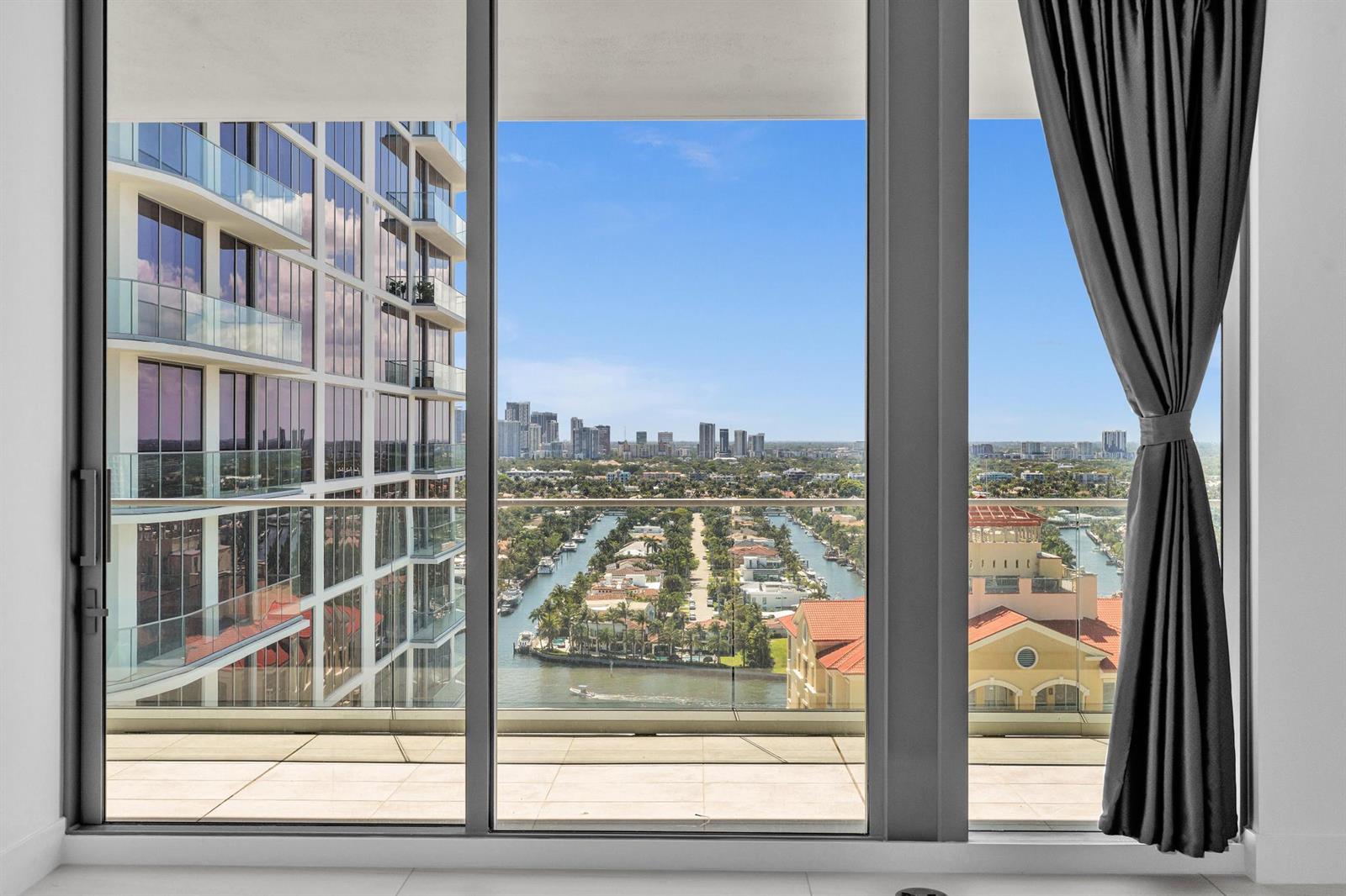 151 N Seabreeze Boulevard # 1902