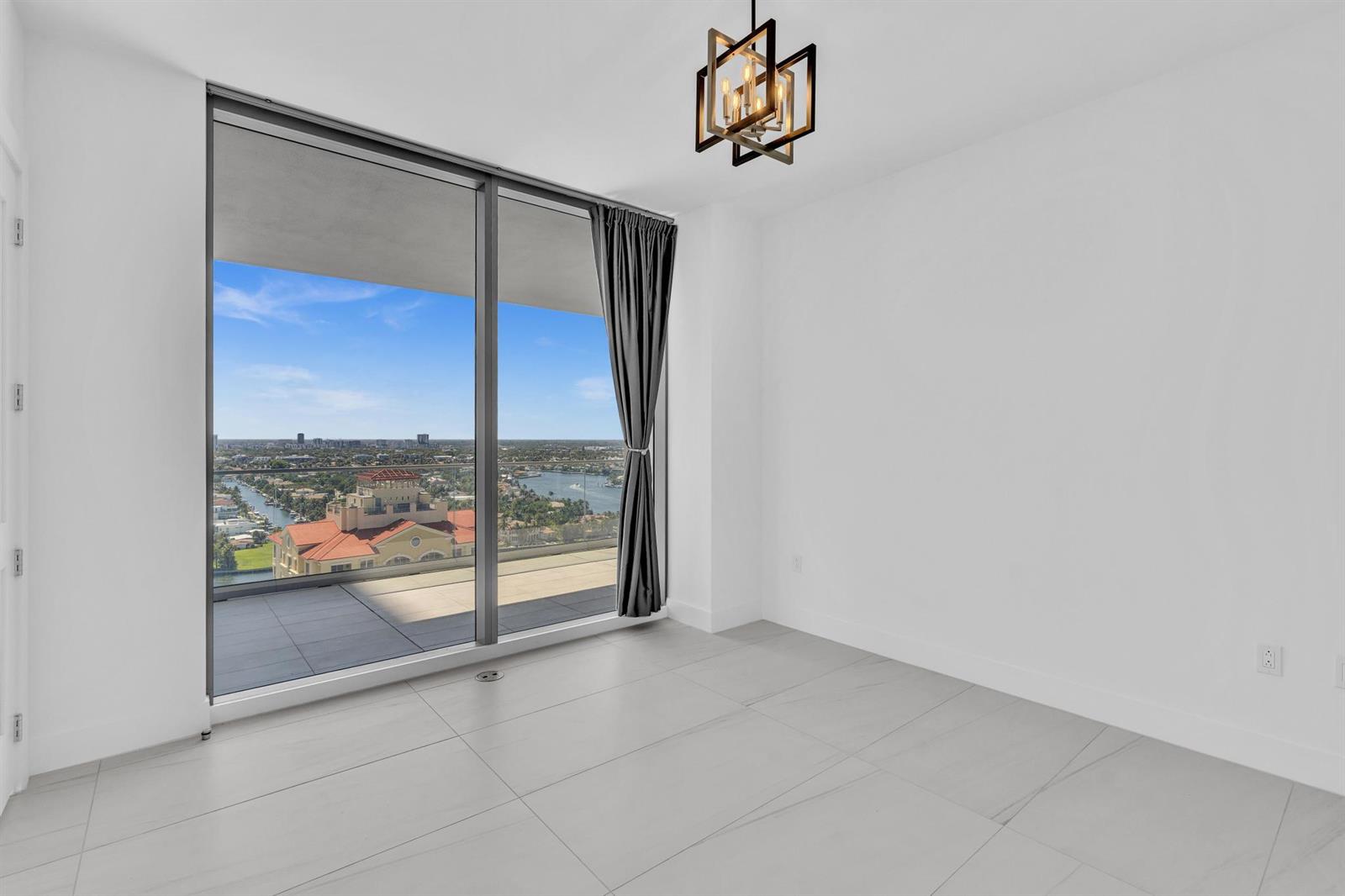 151 N Seabreeze Boulevard # 1902