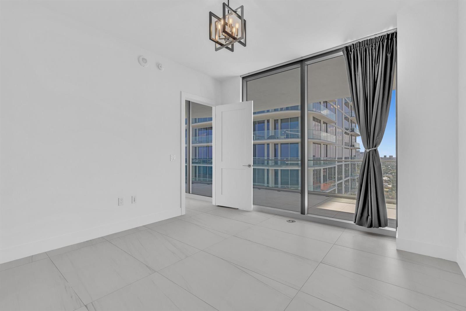 151 N Seabreeze Boulevard # 1902