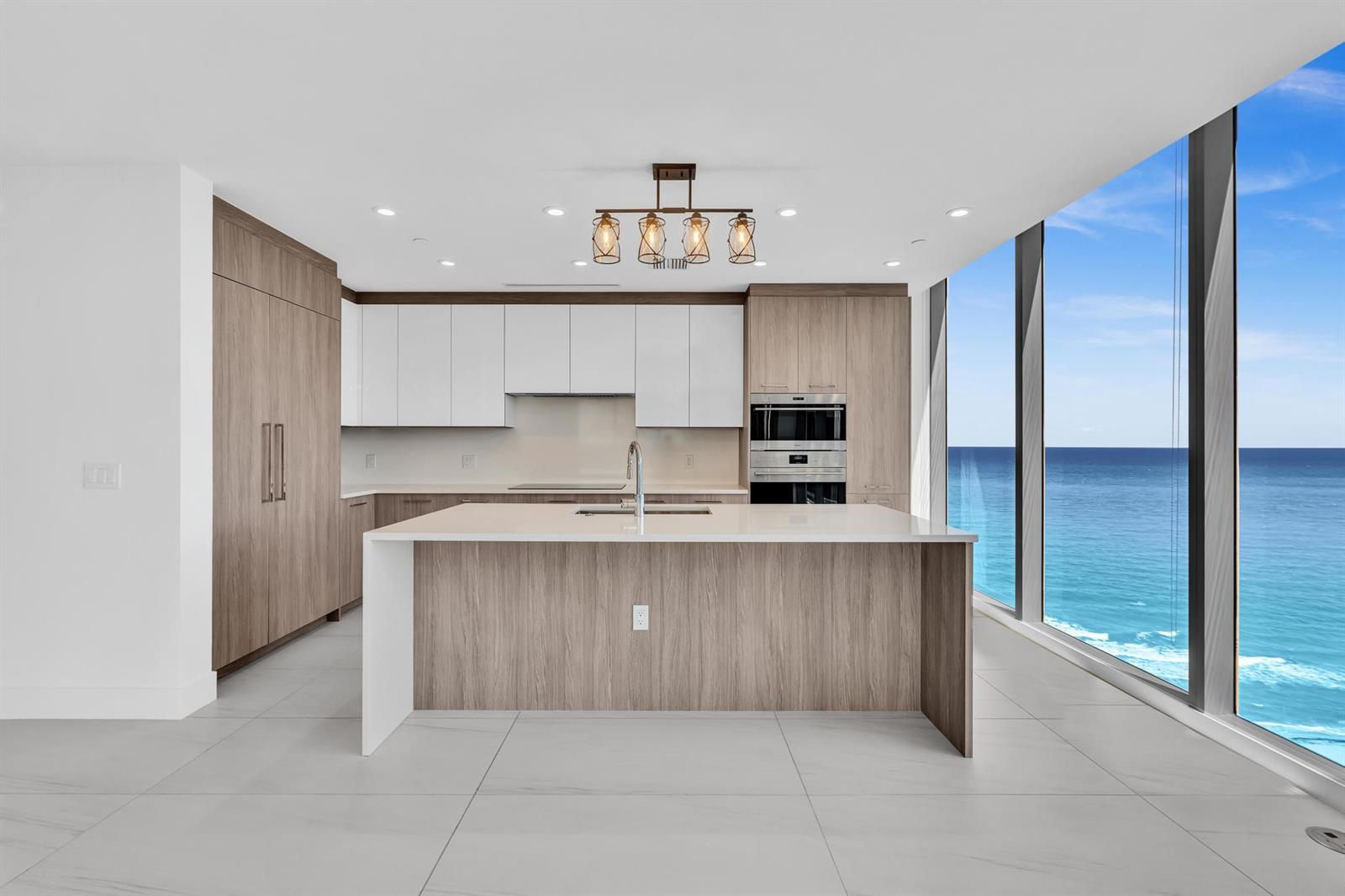 151 N Seabreeze Boulevard # 1902