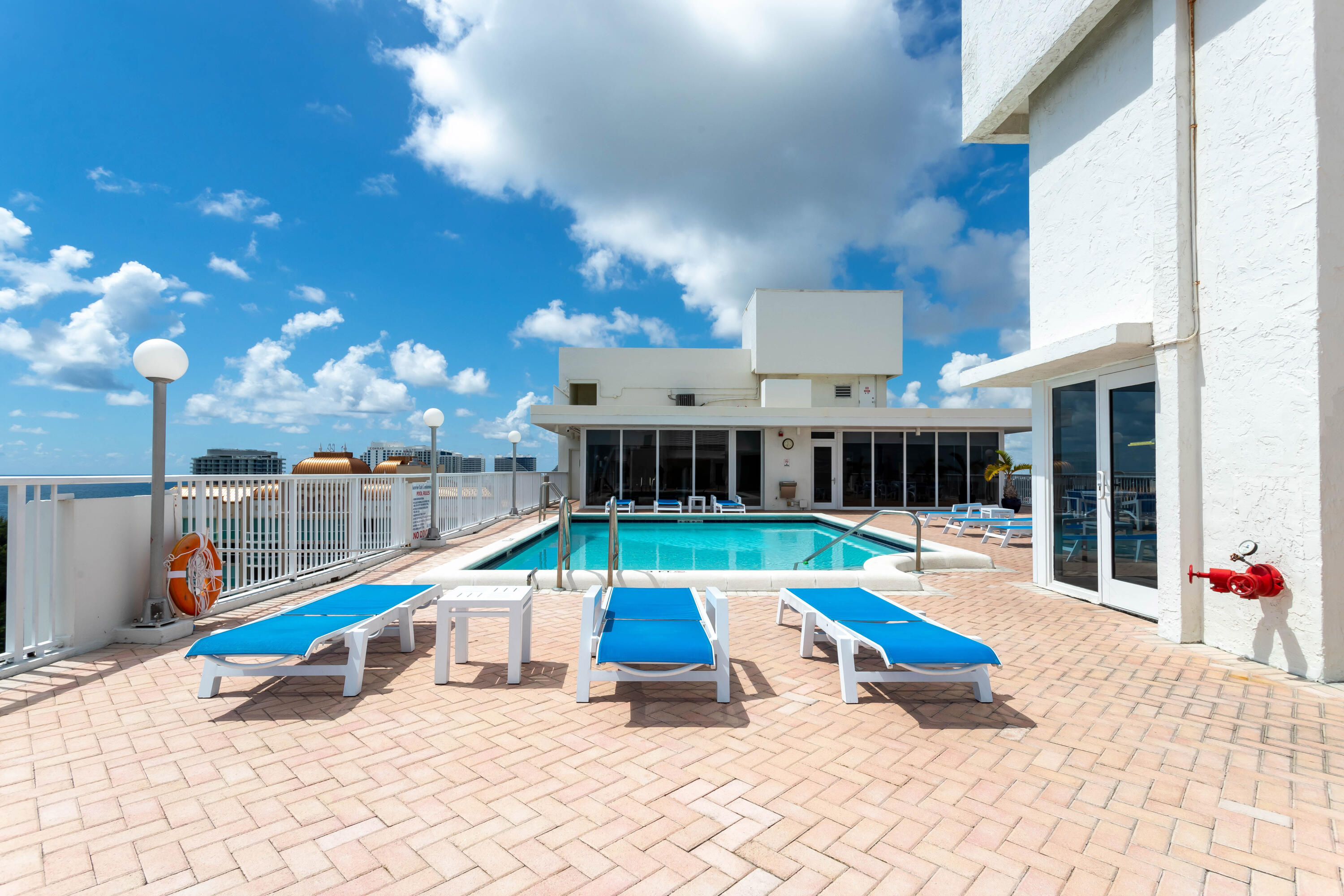 2800 E Sunrise Boulevard 4c