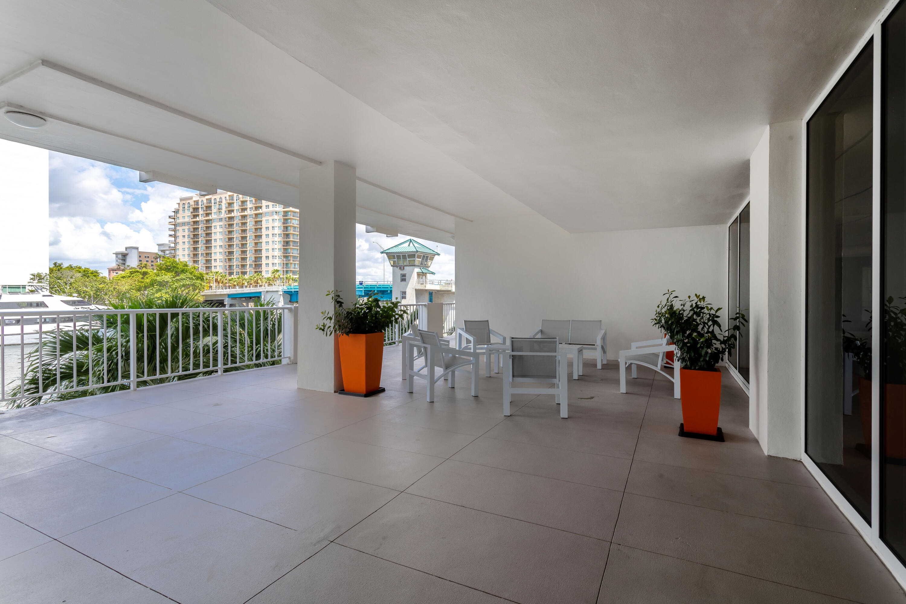 2800 E Sunrise Boulevard 4c